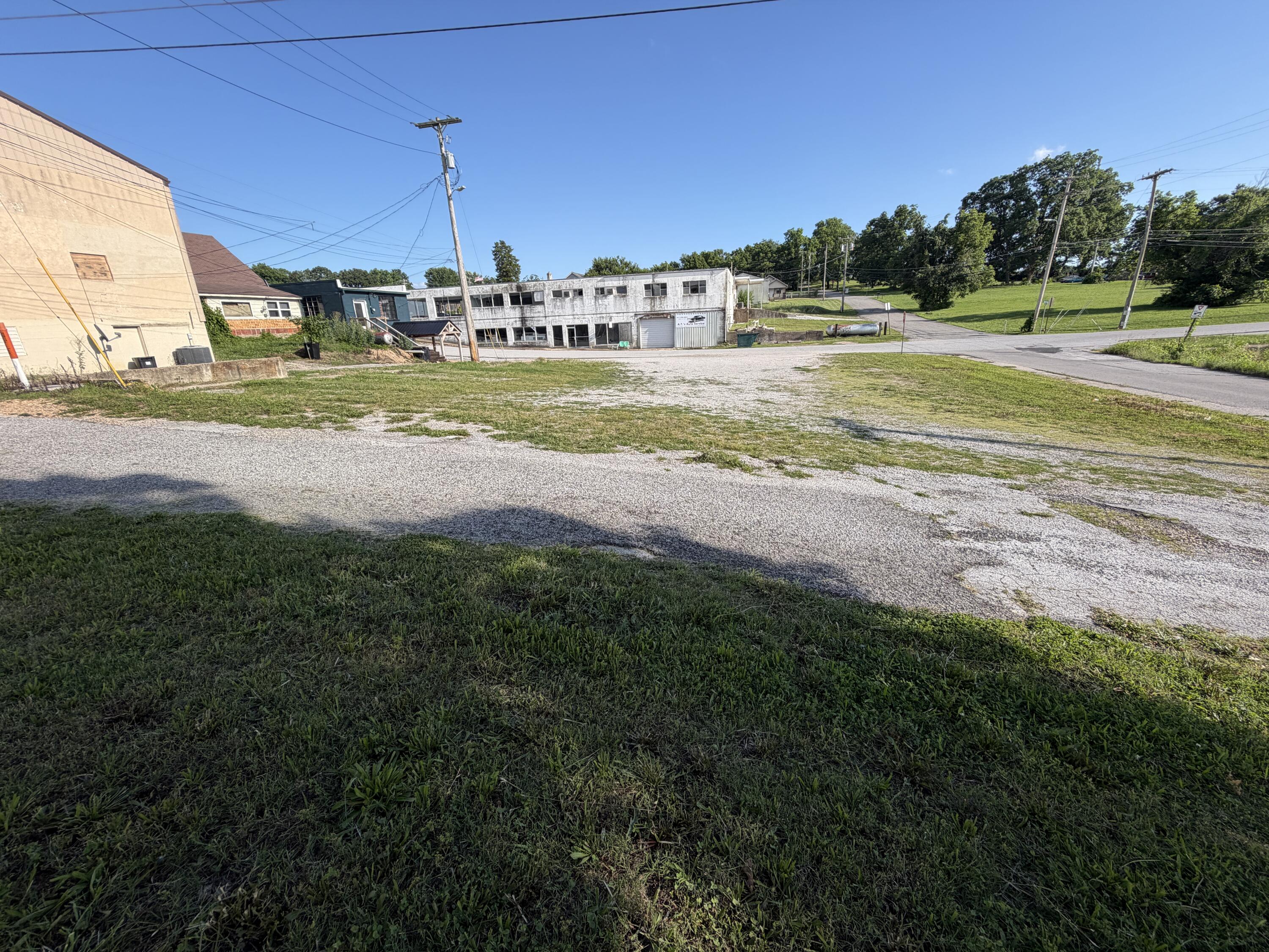 130 West Webster Avenue Property Photo 12