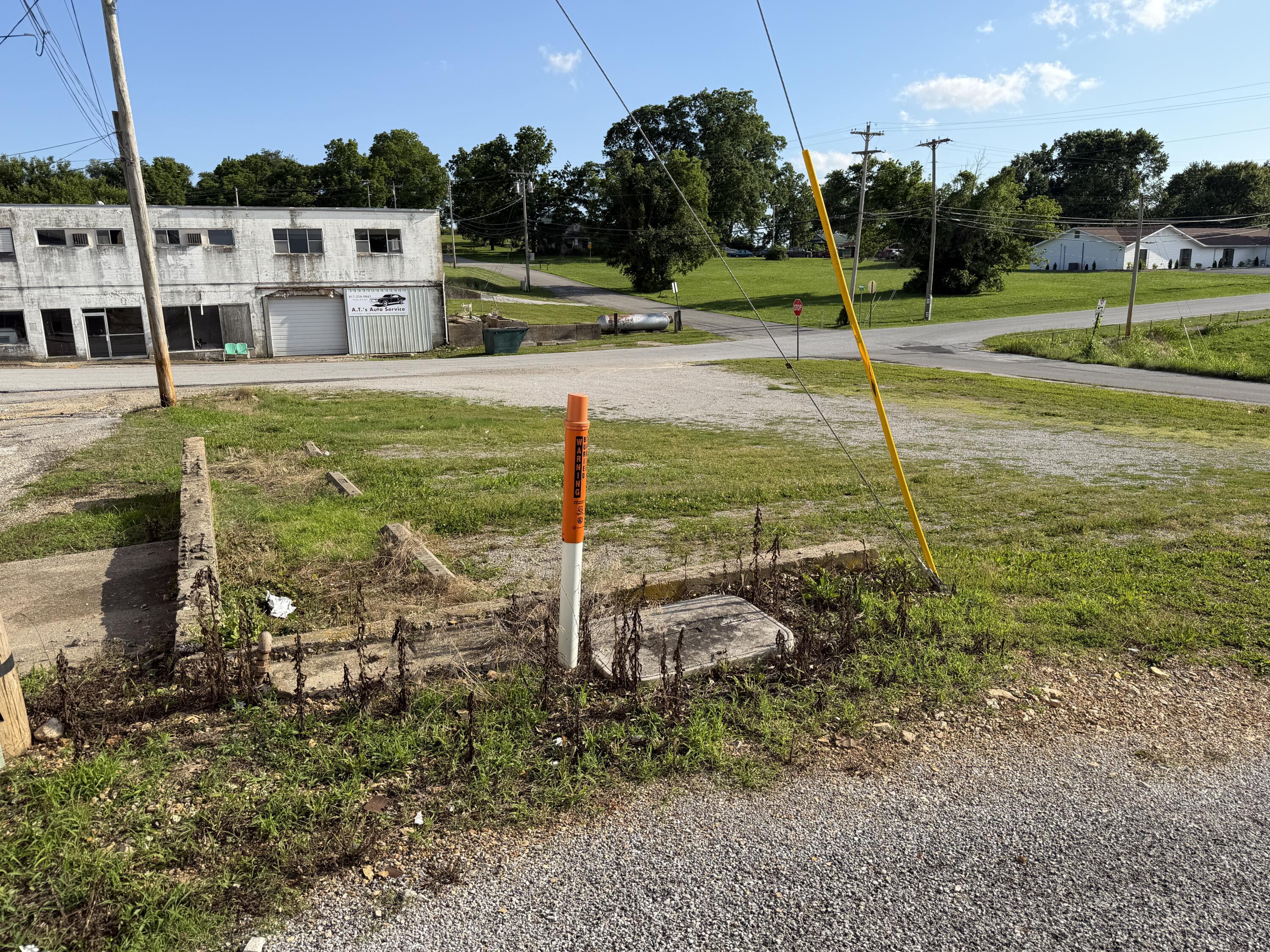 130 West Webster Avenue Property Photo 14