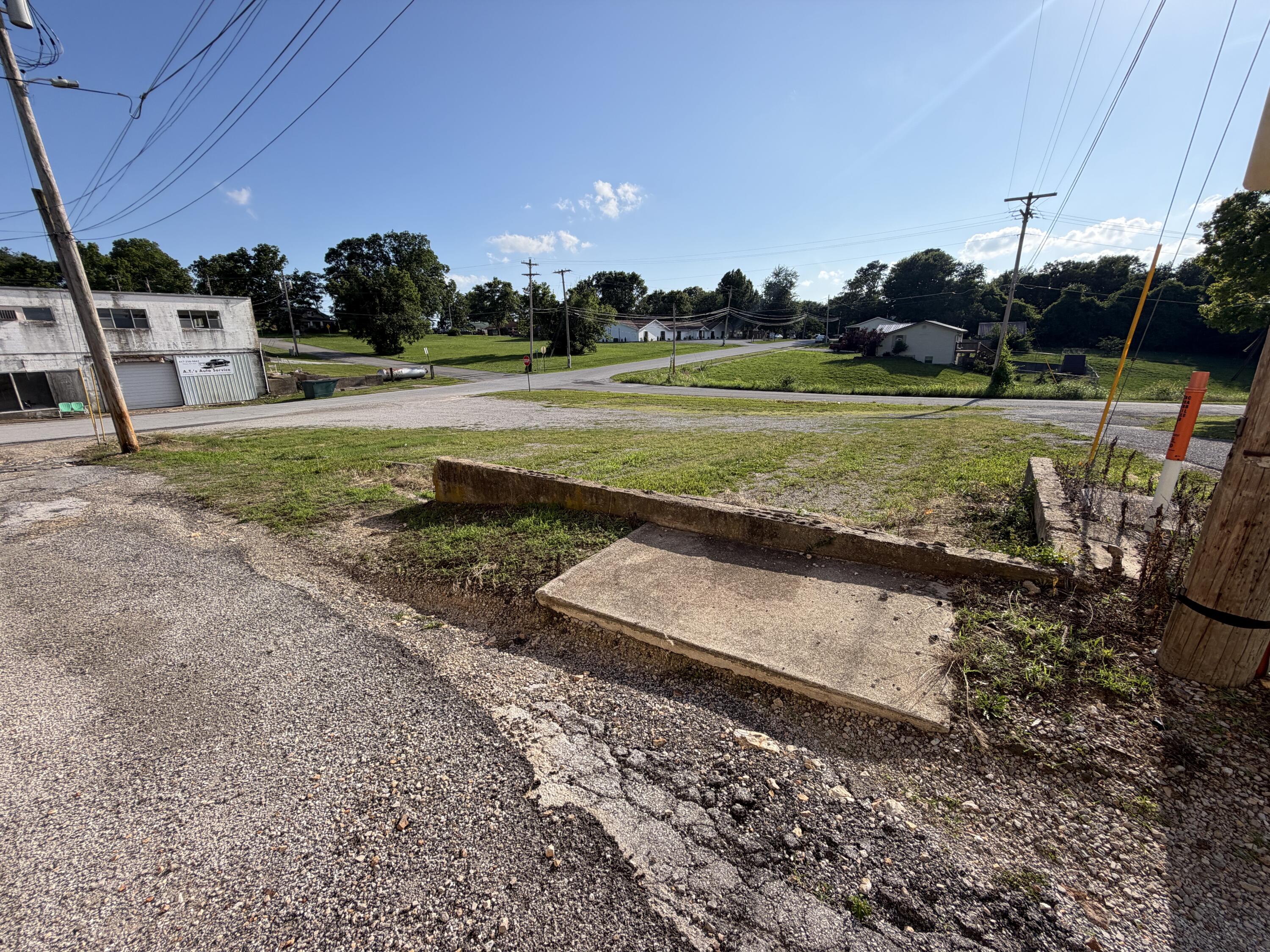 130 West Webster Avenue Property Photo 15