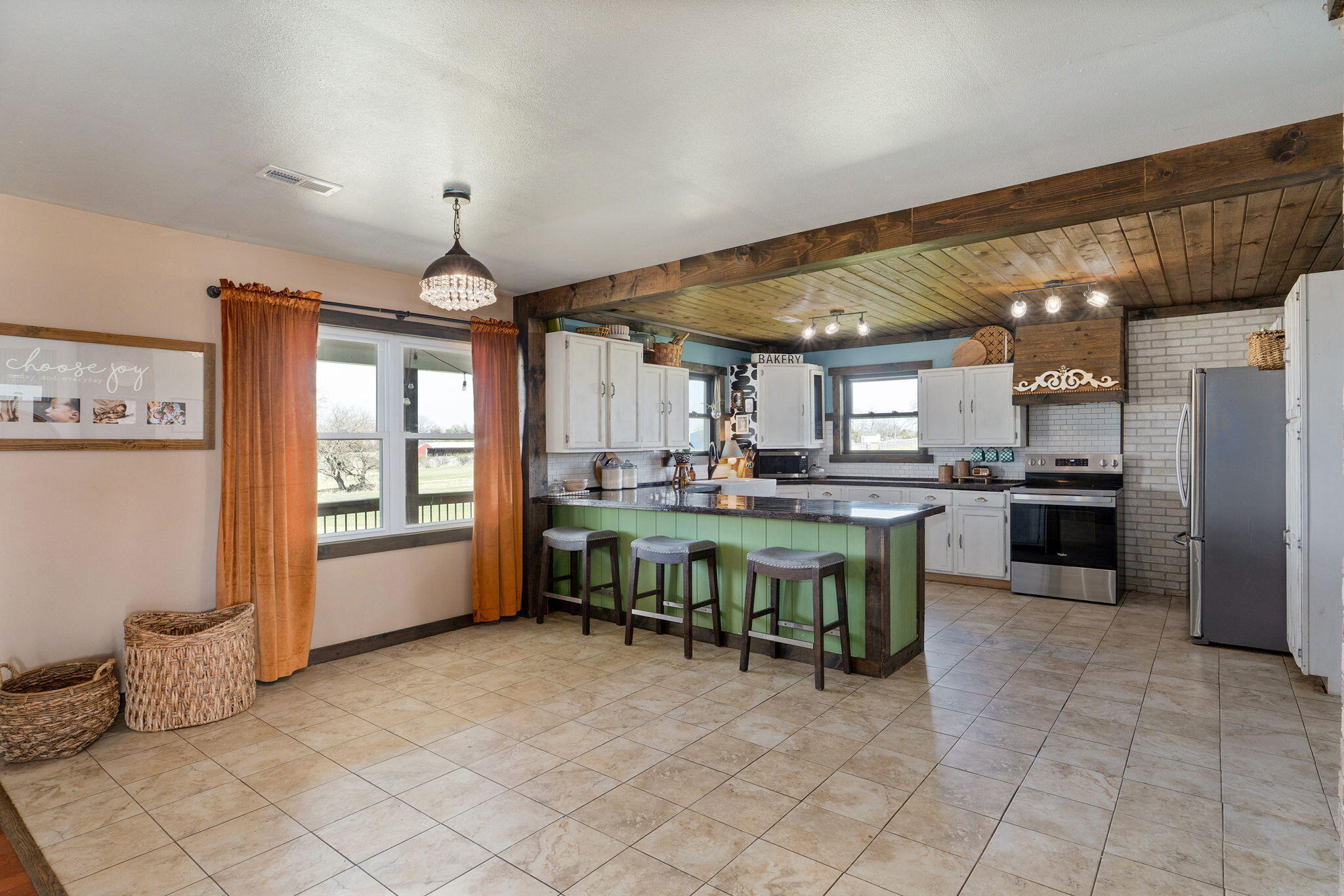 13731 Lawrence 2170 Property Photo 13