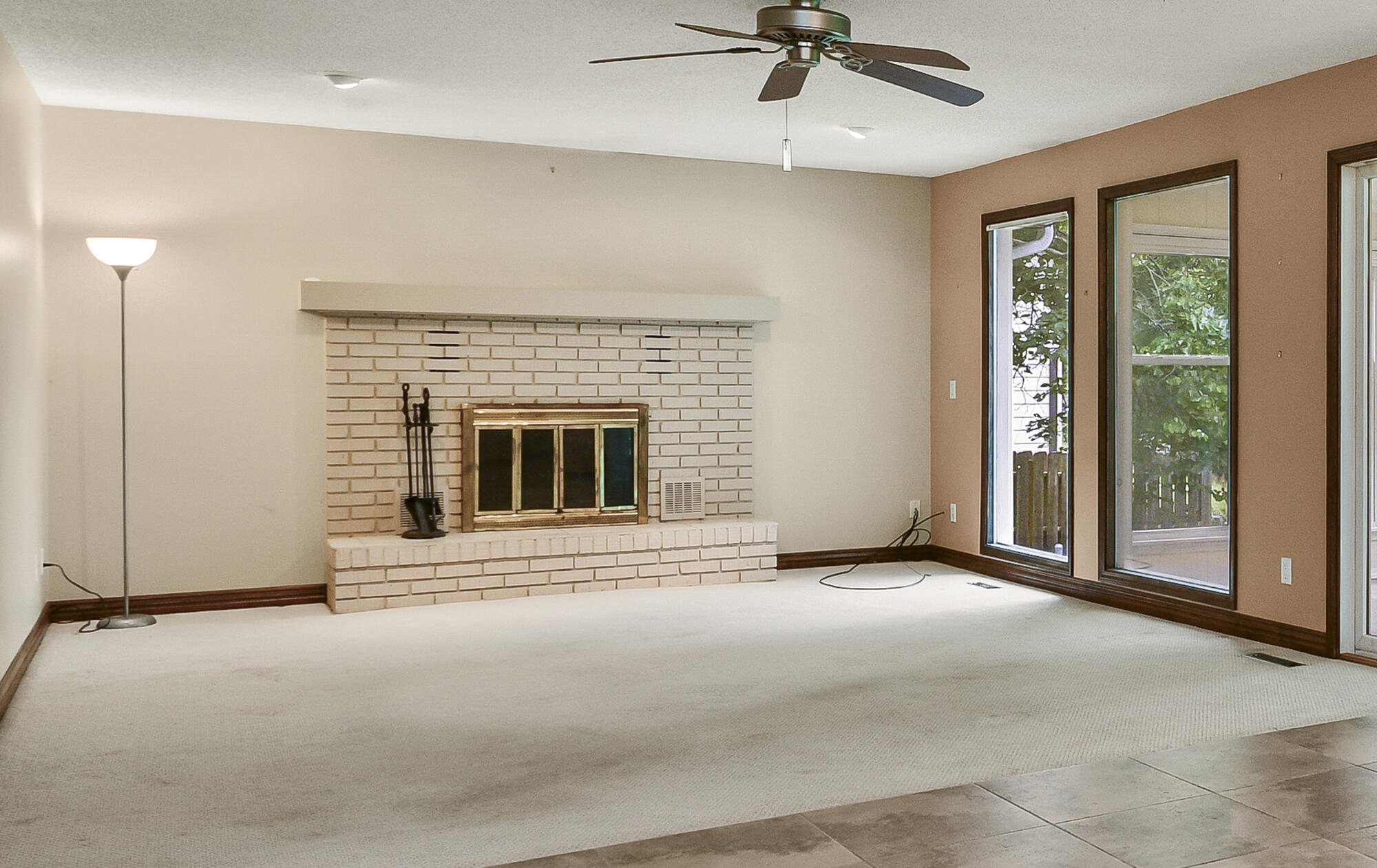 10 Midview Drive Property Photo 15