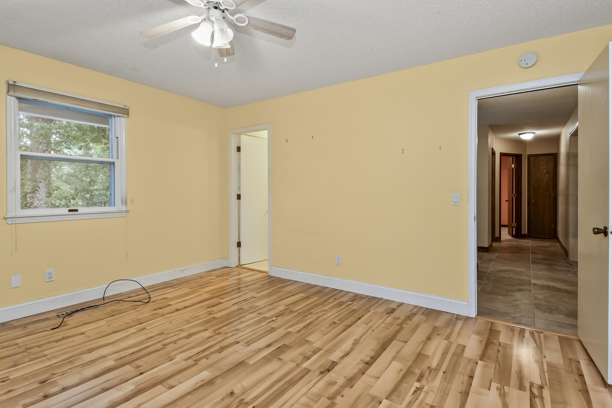 10 Midview Drive Property Photo 28