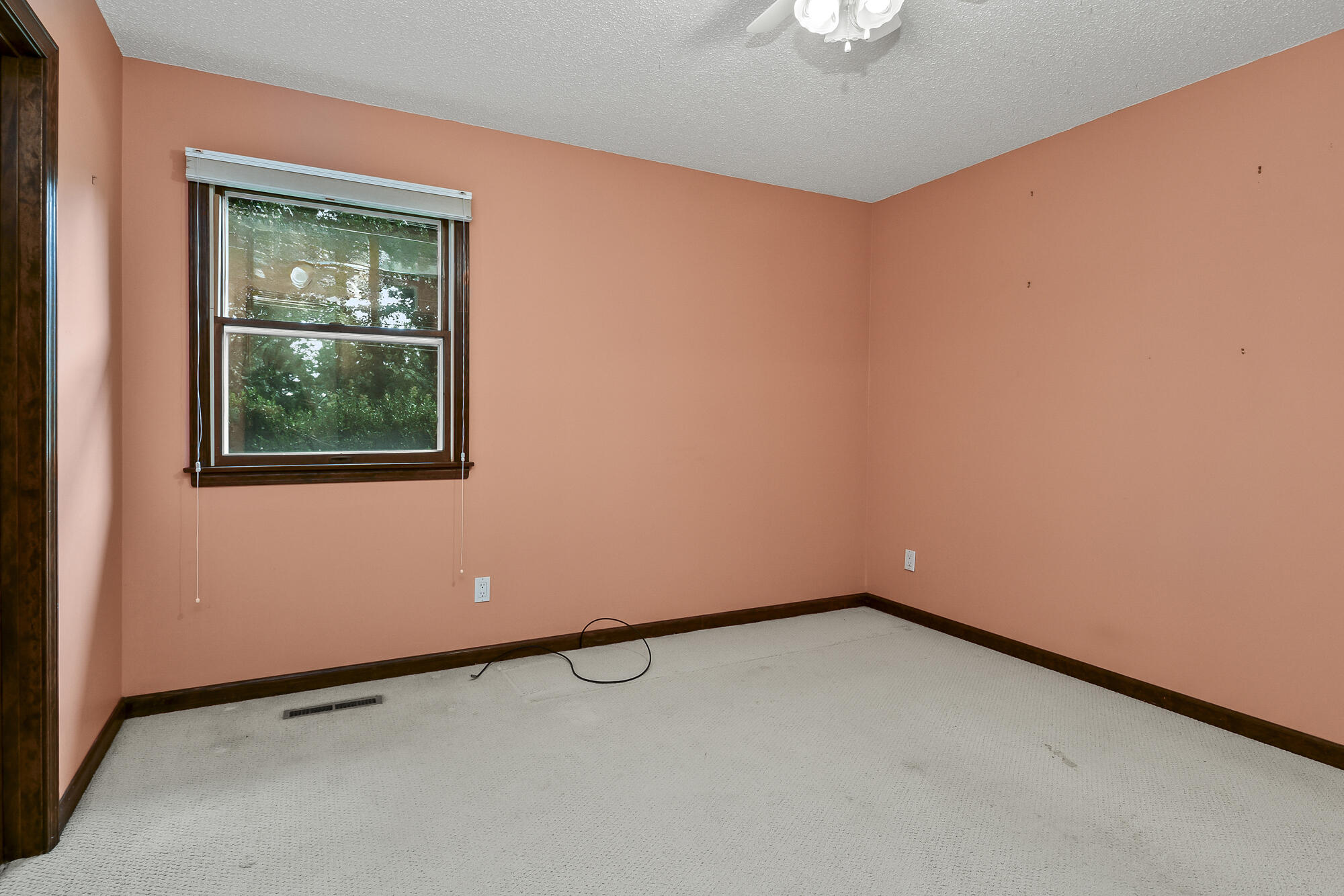 10 Midview Drive Property Photo 29
