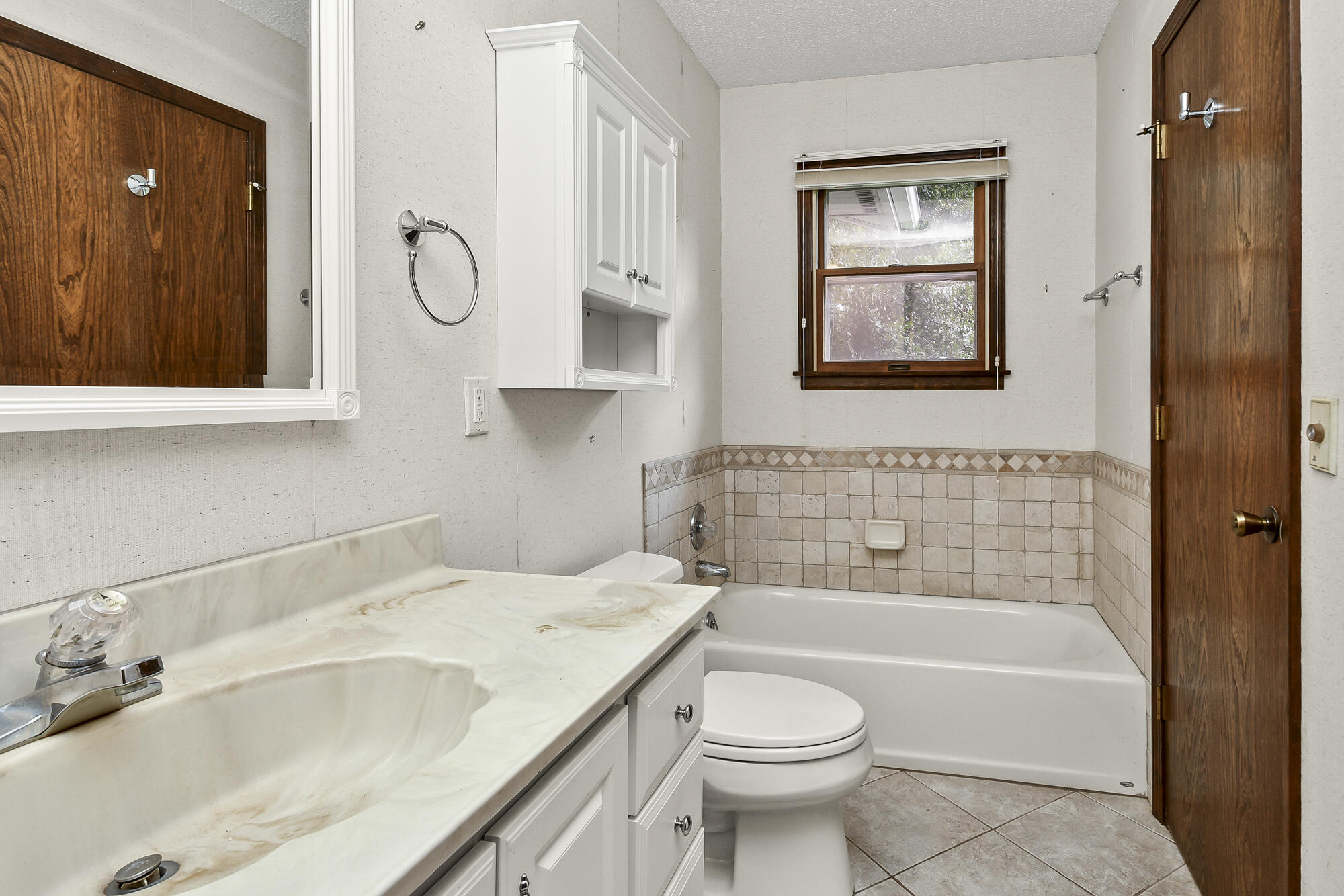 10 Midview Drive Property Photo 31