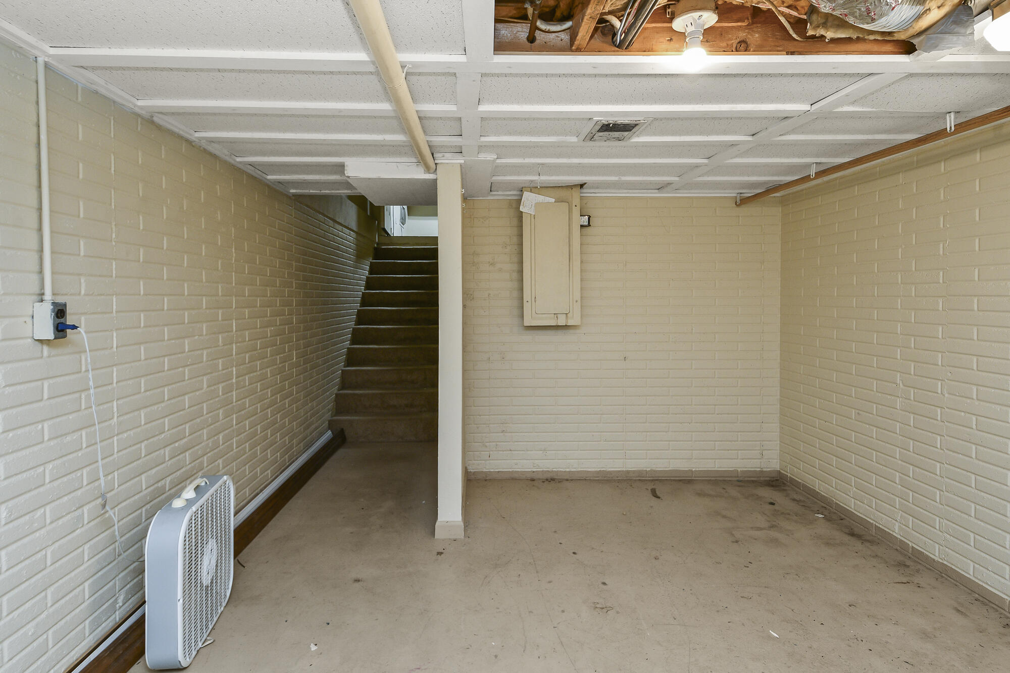 10 Midview Drive Property Photo 34