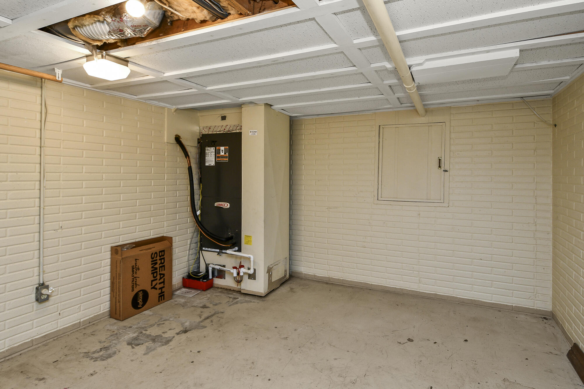 10 Midview Drive Property Photo 35