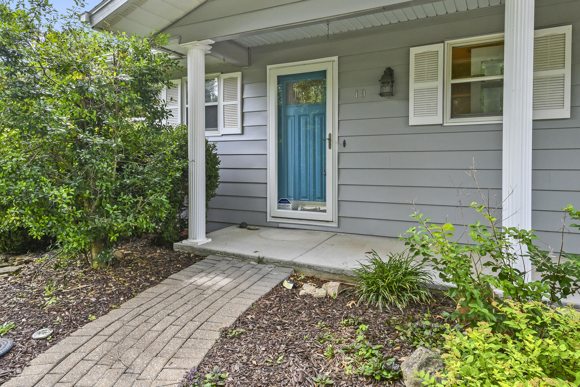 10 Midview Drive Property Photo 44