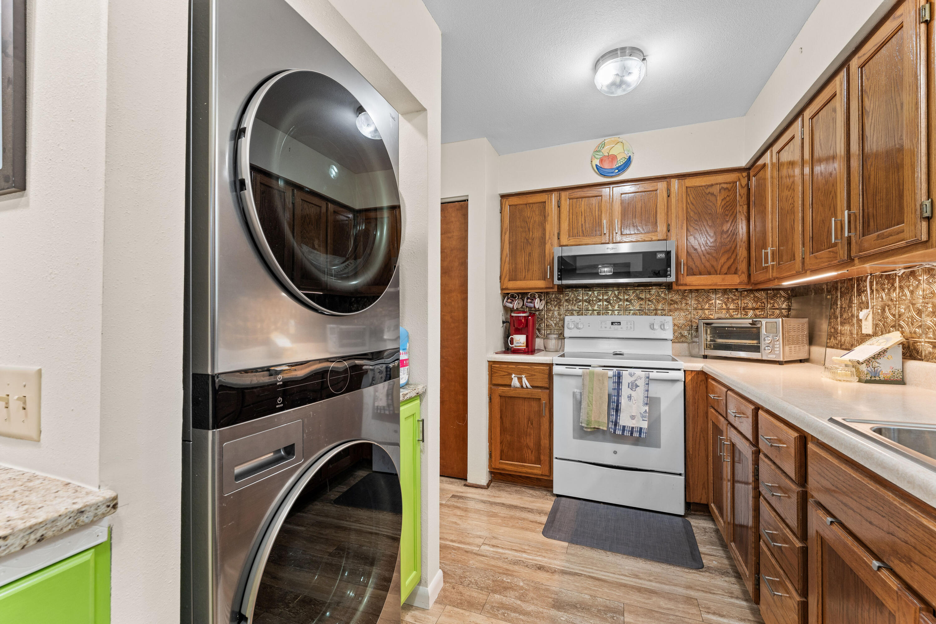 118 West Hensley Street 2d Property Photo 10
