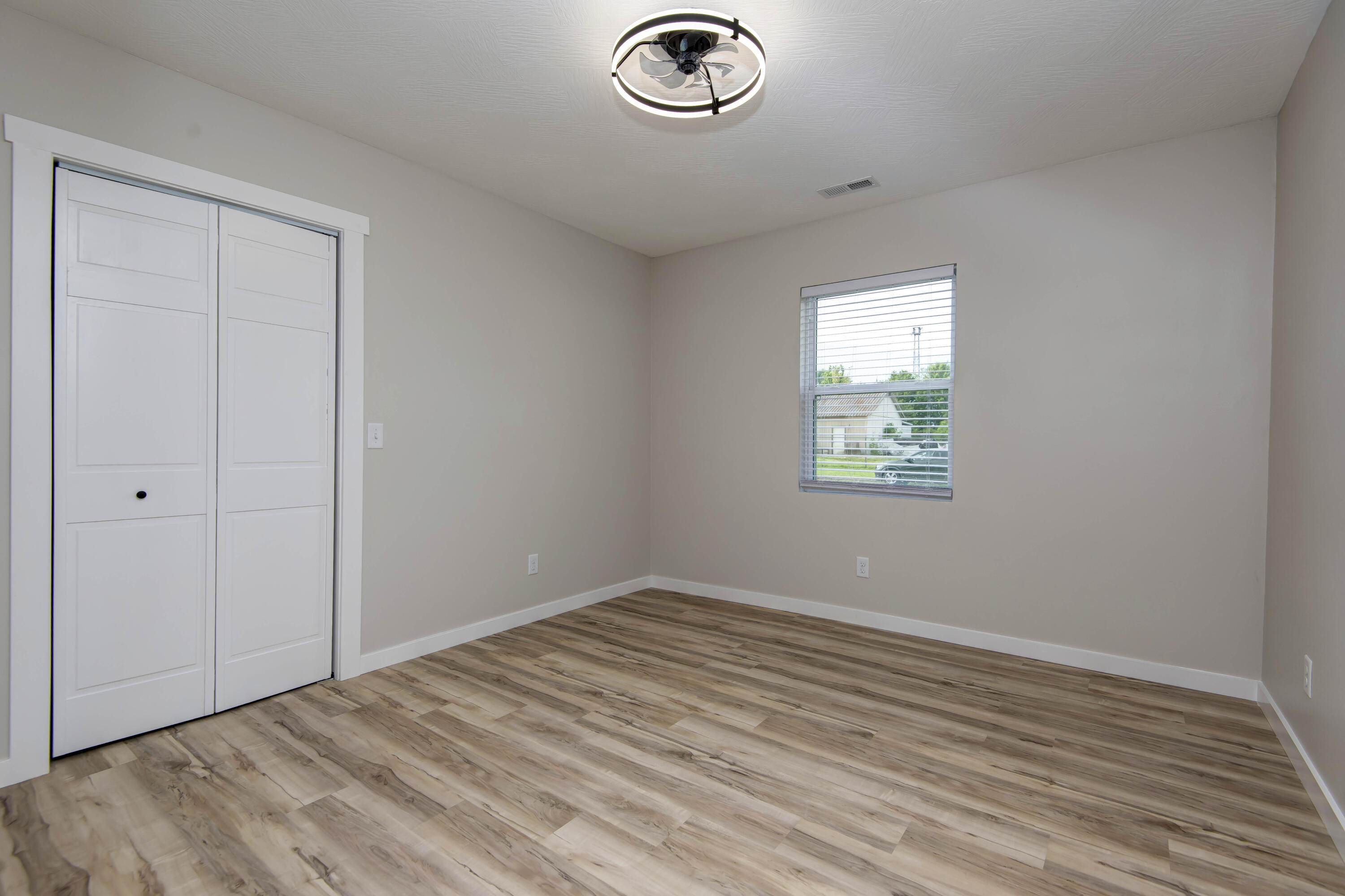1329 West Chase Street Property Photo 15