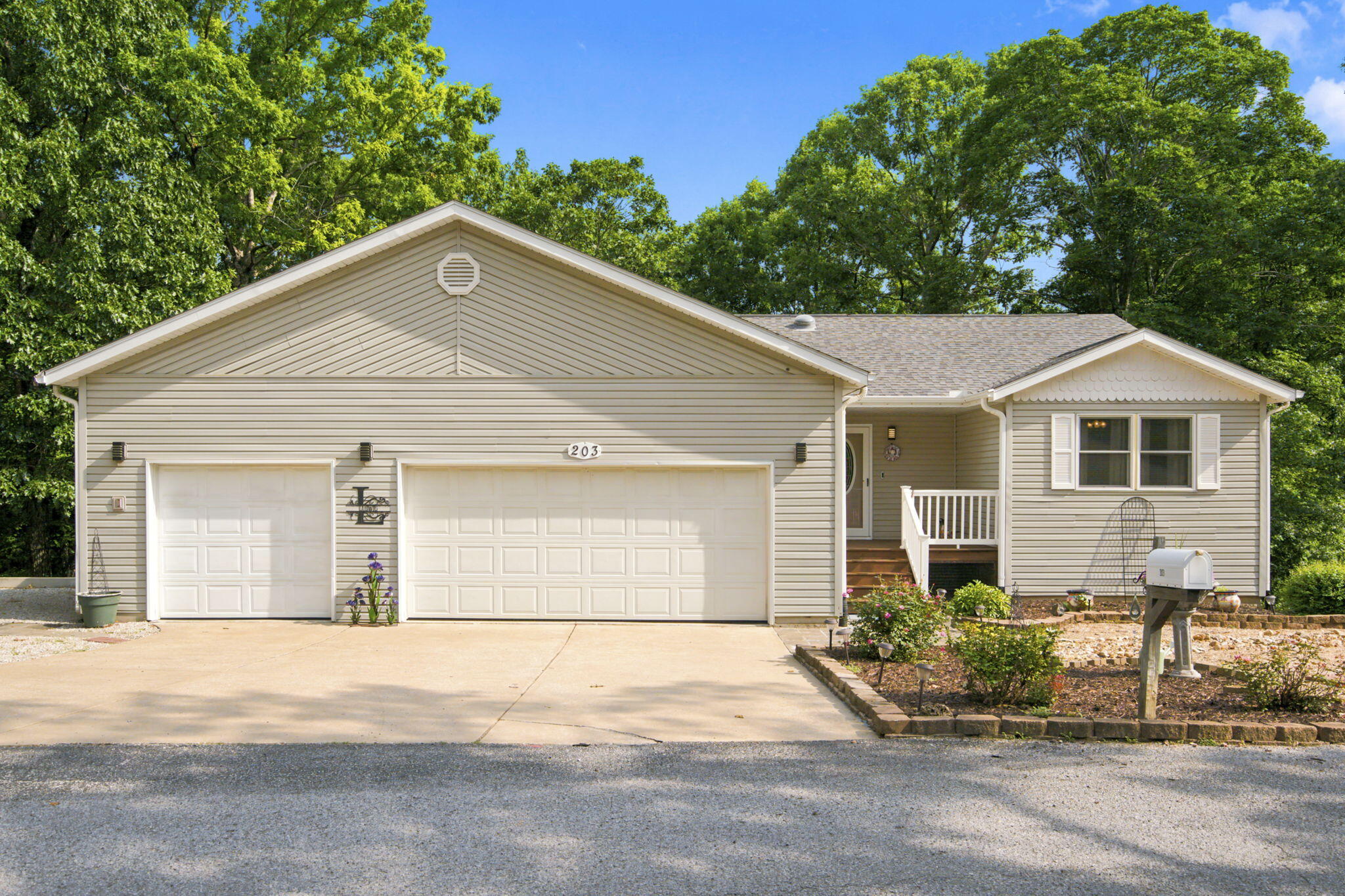 203 Queensberry Drive Property Photo 78