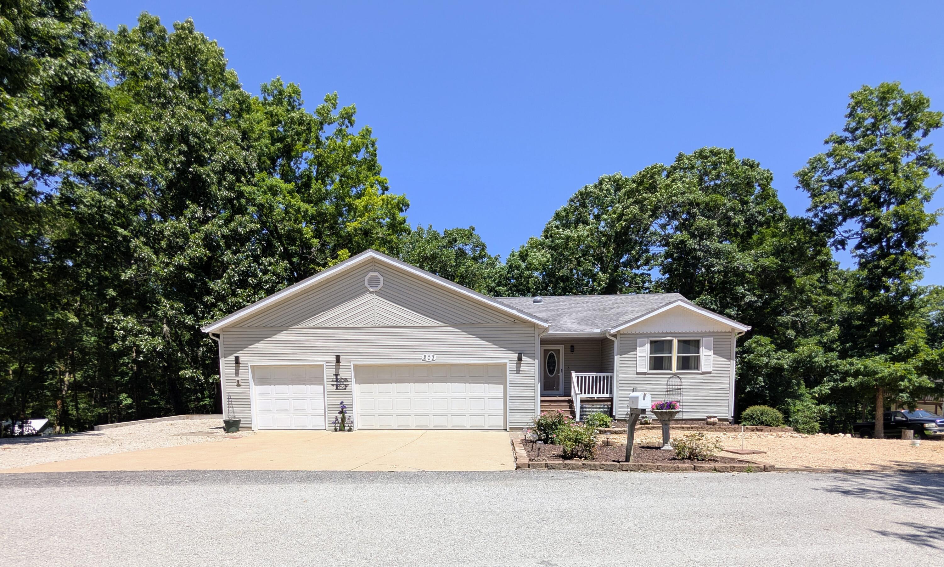 203 Queensberry Drive Property Photo 80