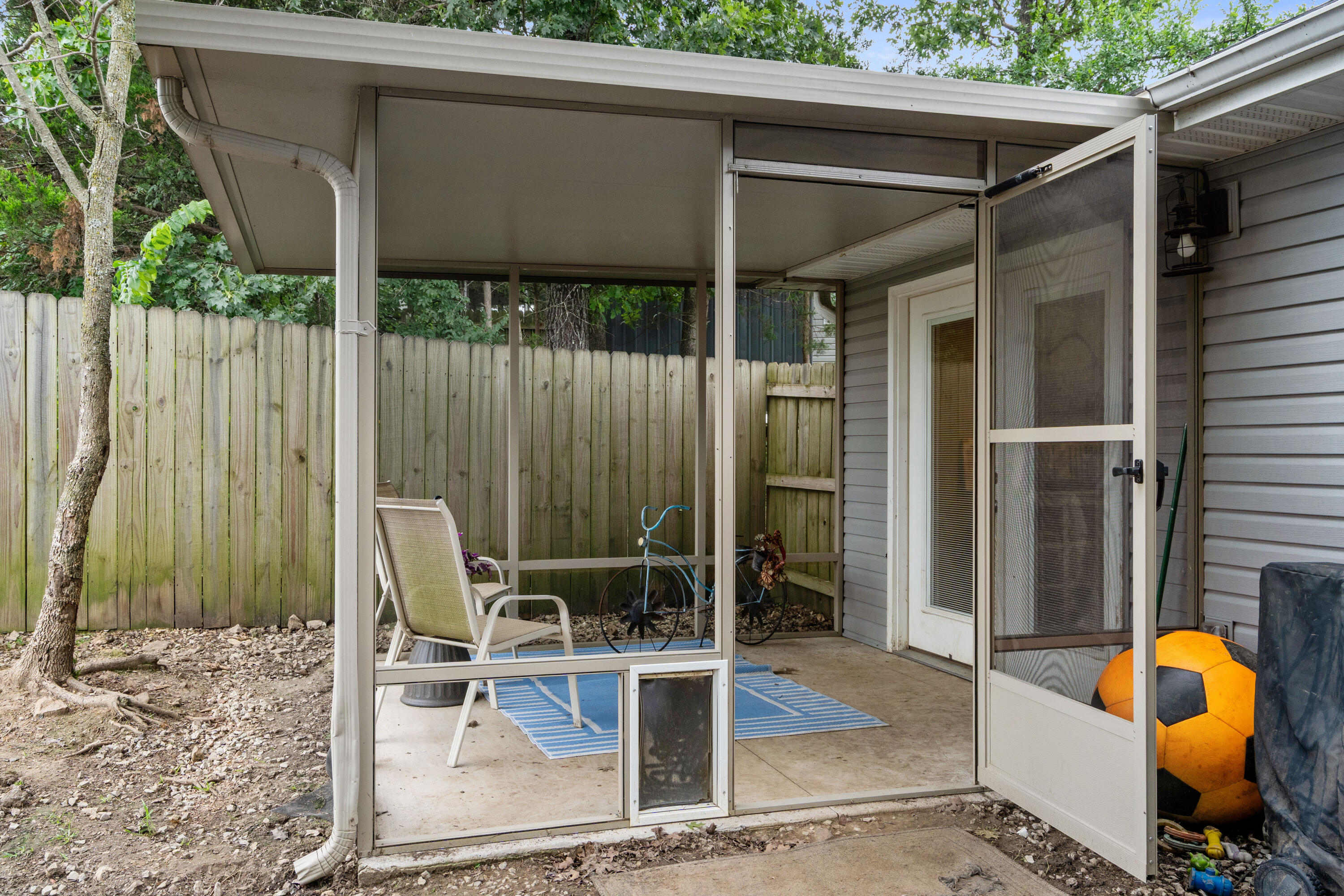 118 Deauville Court Property Photo 27