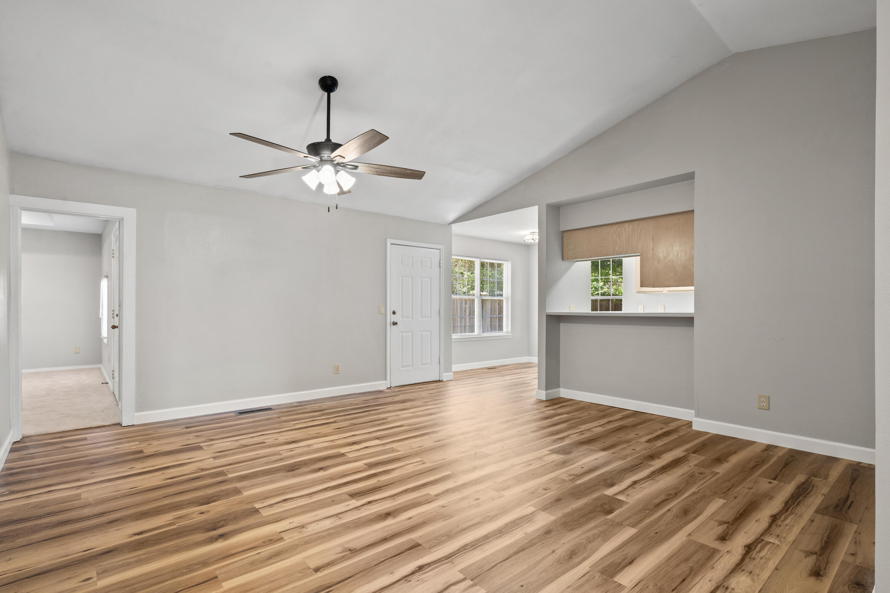 166 Teresa Terrace Property Photo 4