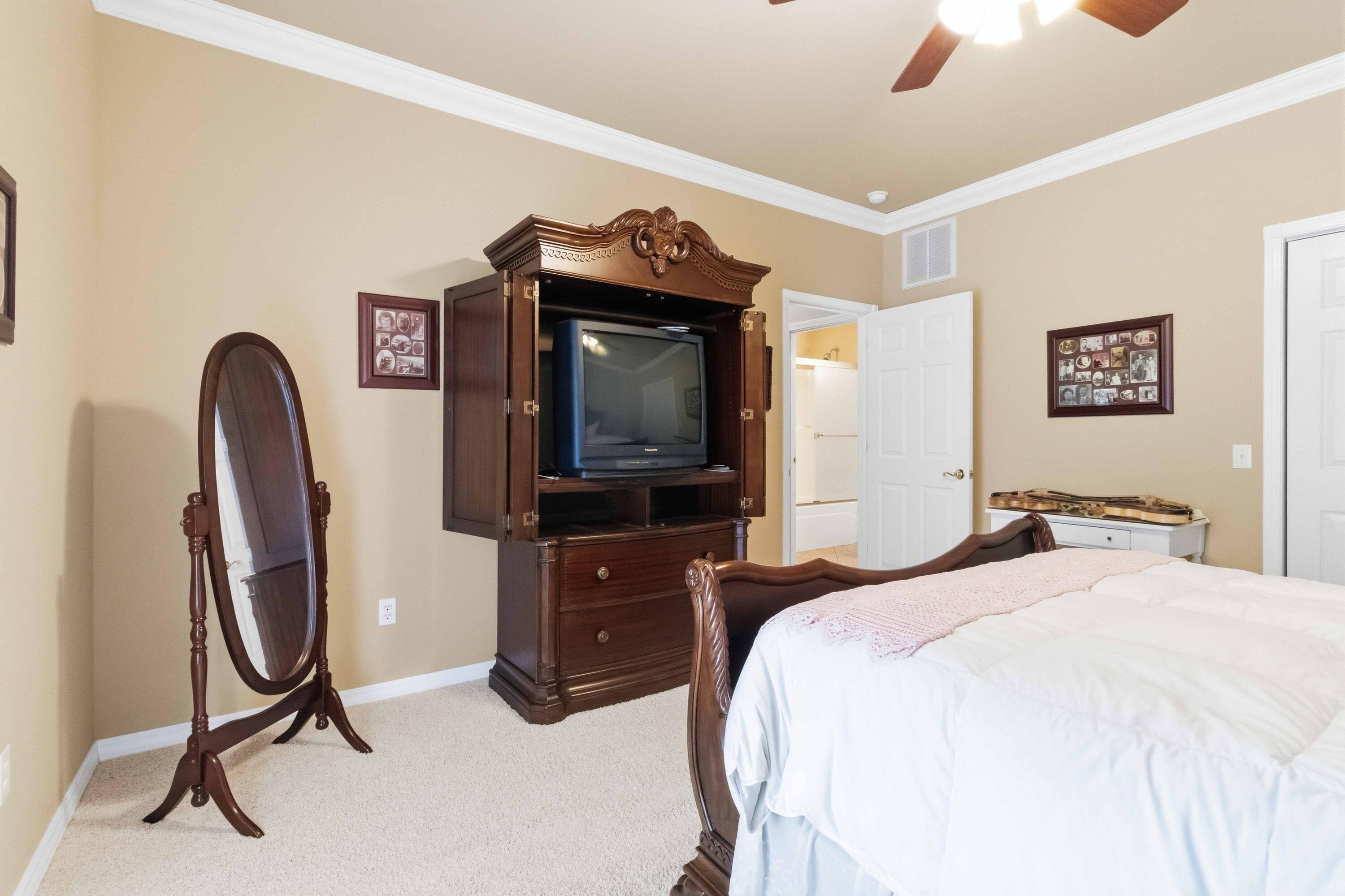136 Riverview Drive Property Photo 25