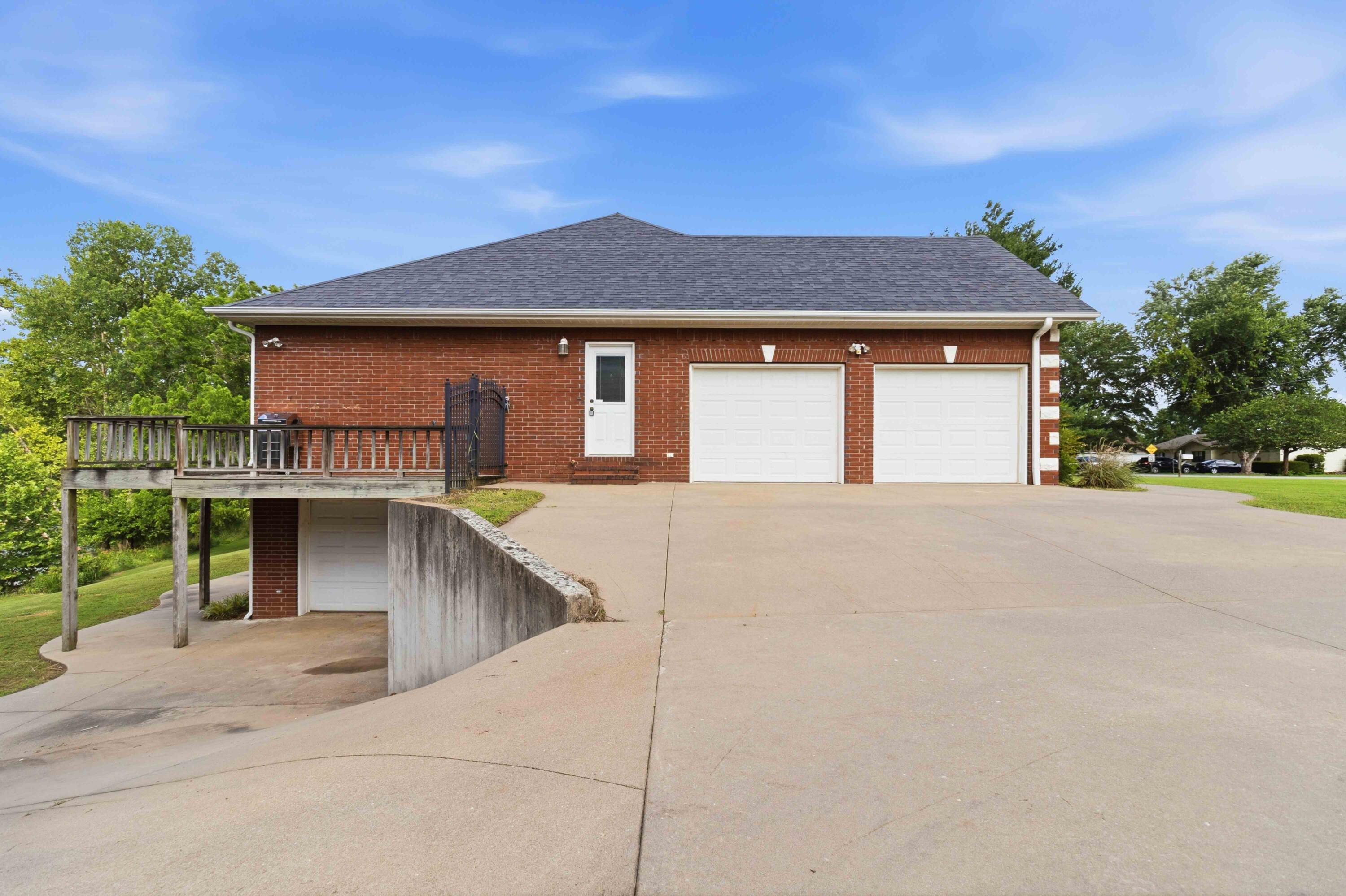 136 Riverview Drive Property Photo 60