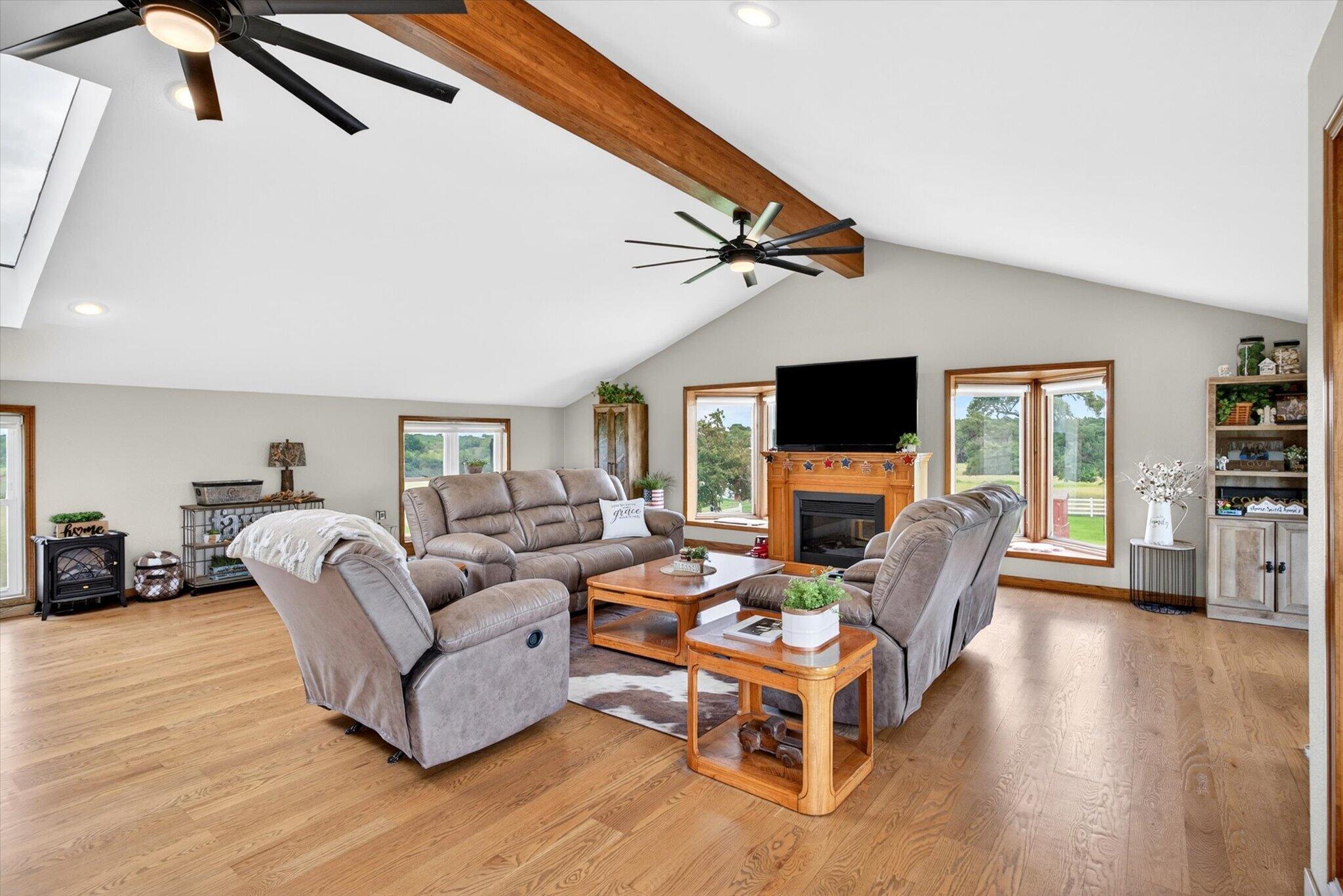 60326939 Property Photo 8