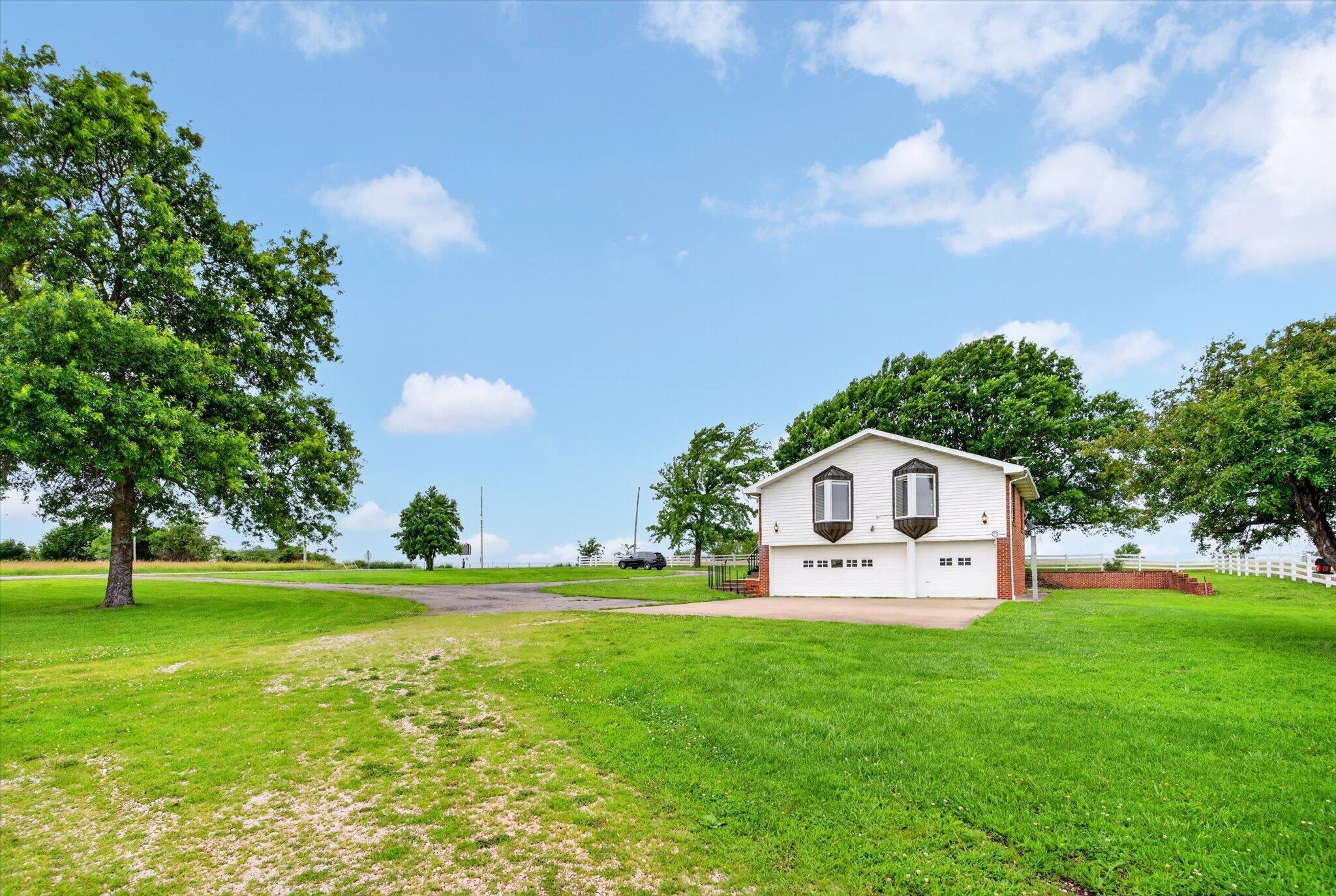 60326939 Property Photo 34