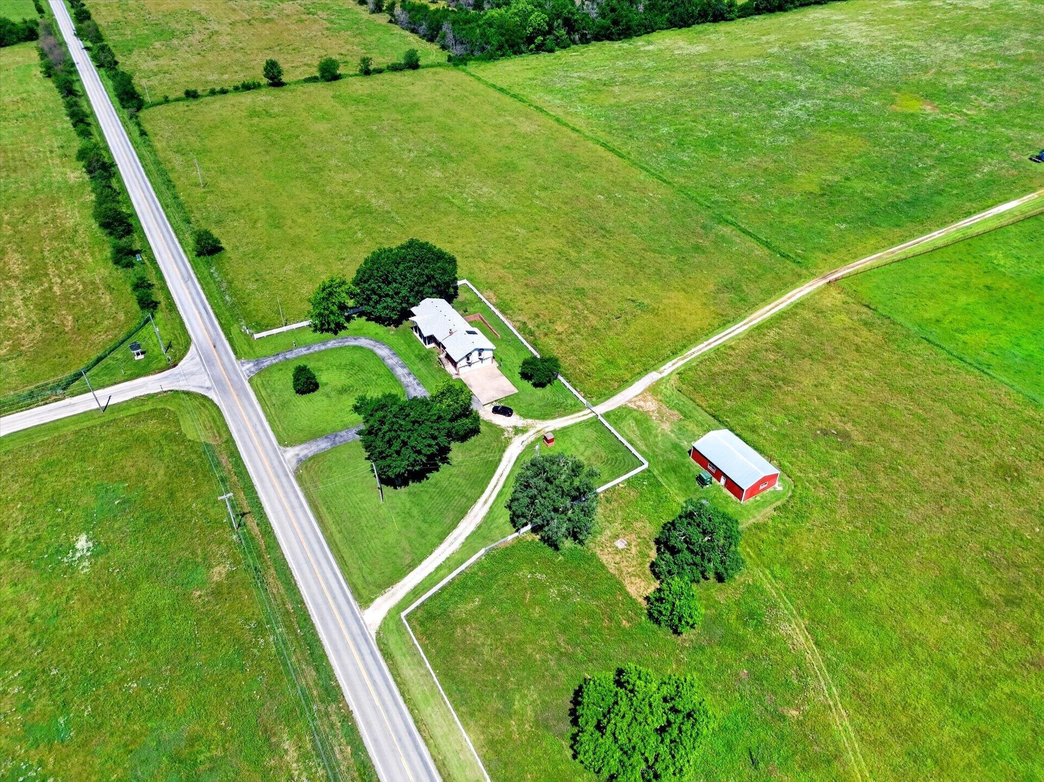 60326939 Property Photo 39