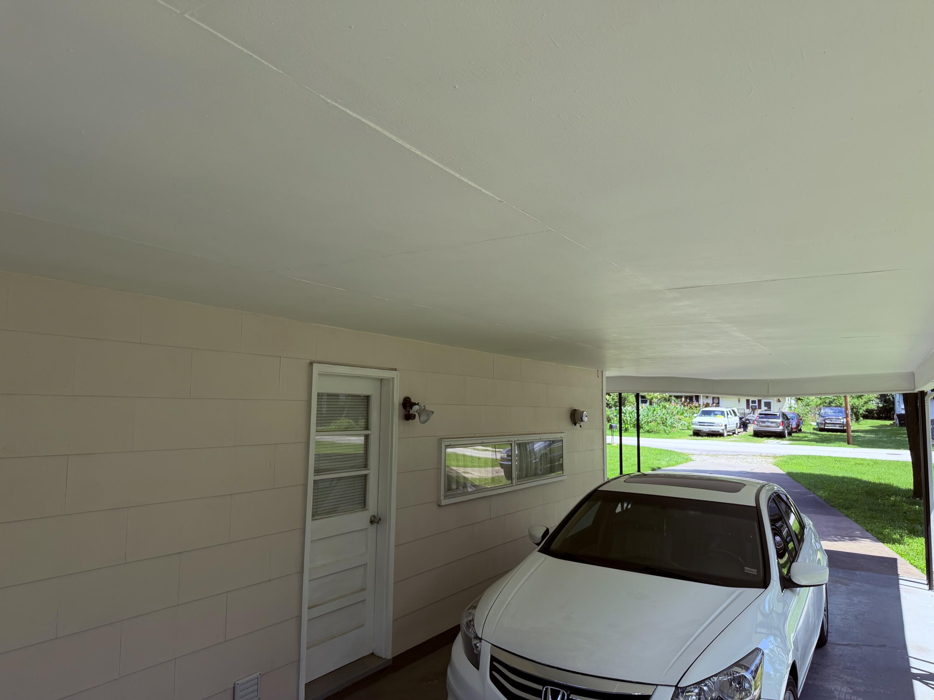 500 West Crestview Street Property Photo 16