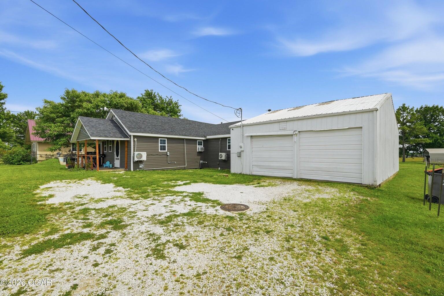 222 West Splitlog Street Property Photo 2