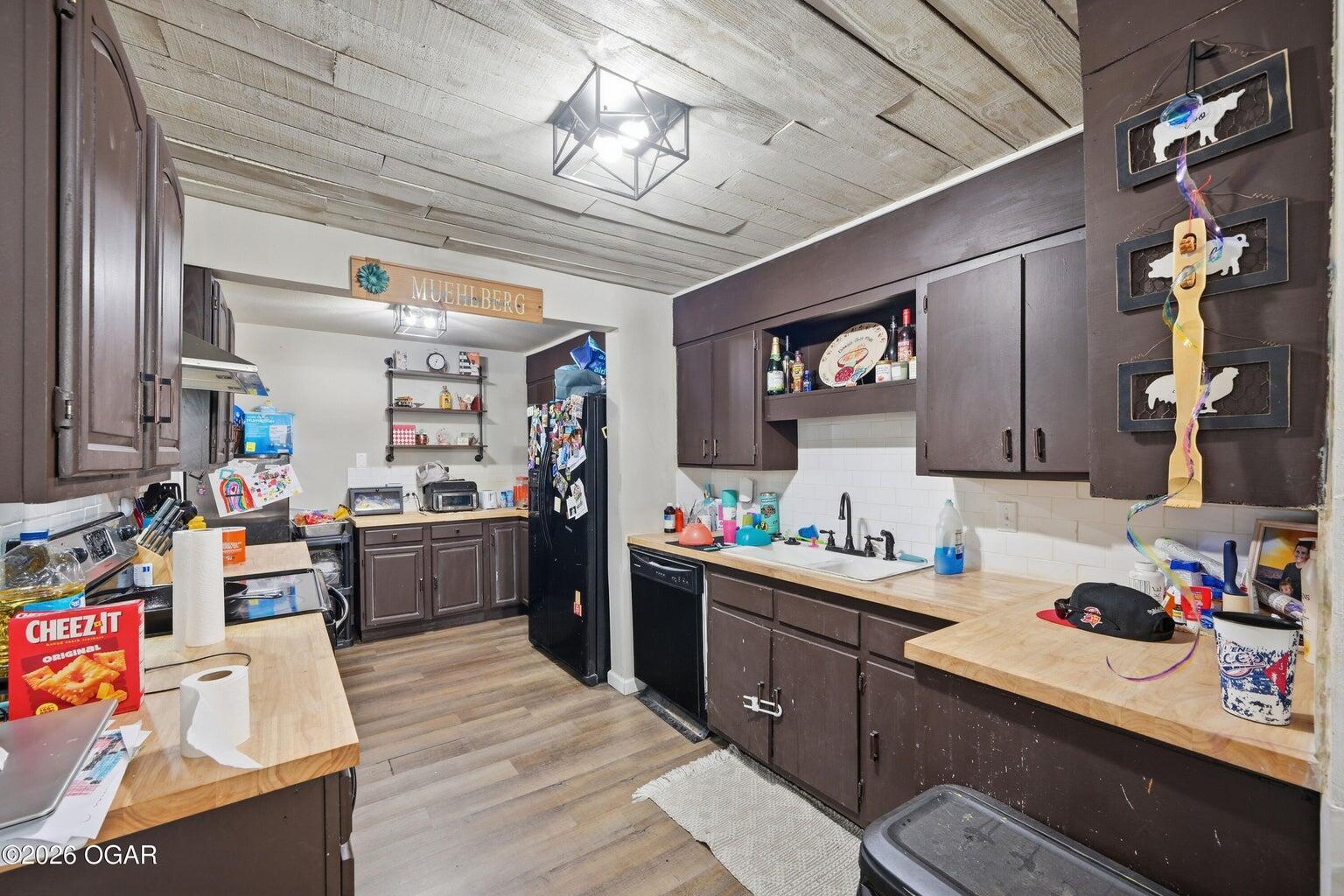 222 West Splitlog Street Property Photo 23