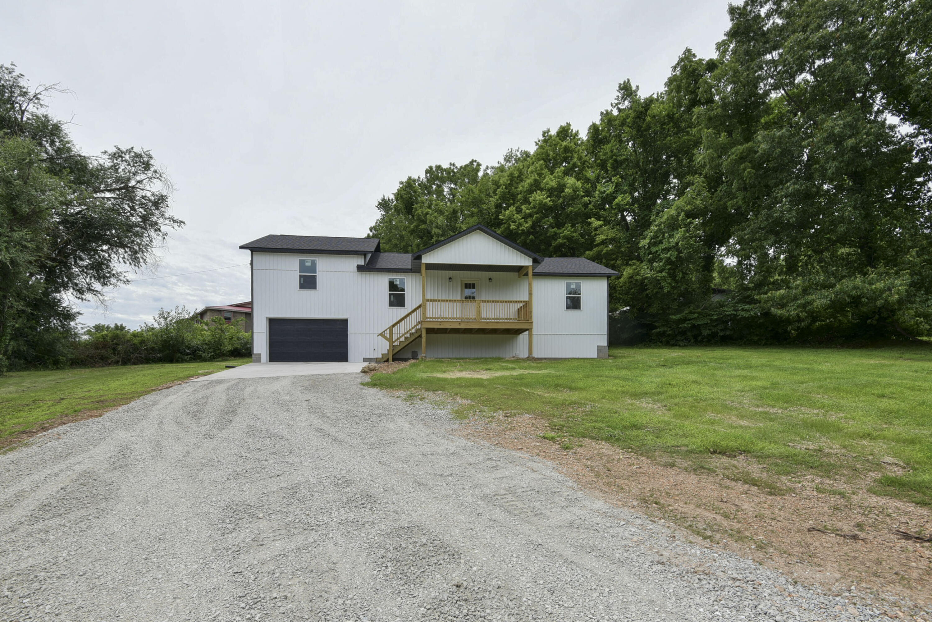 606 Old Exeter Road Property Photo 1