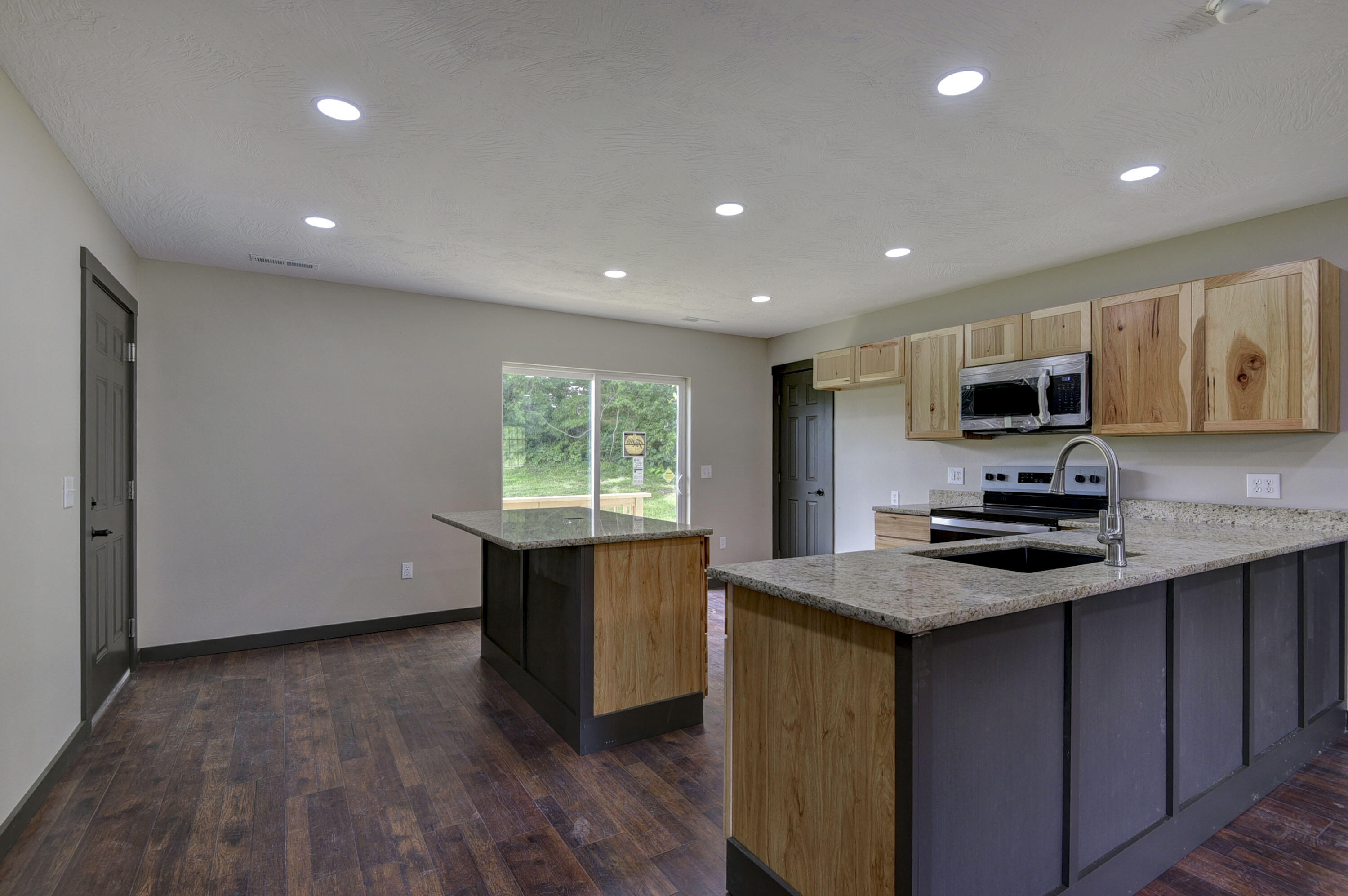 606 Old Exeter Road Property Photo 5