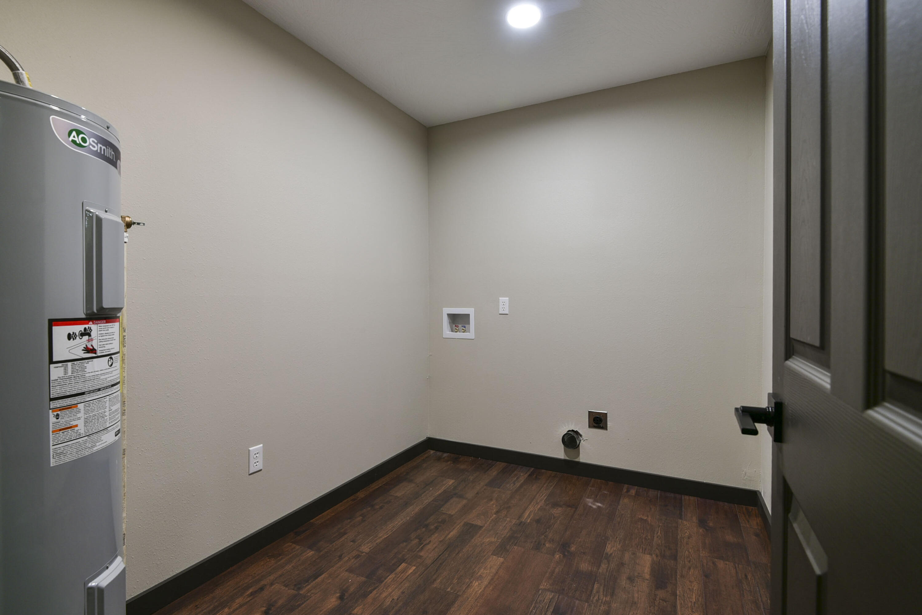 606 Old Exeter Road Property Photo 10