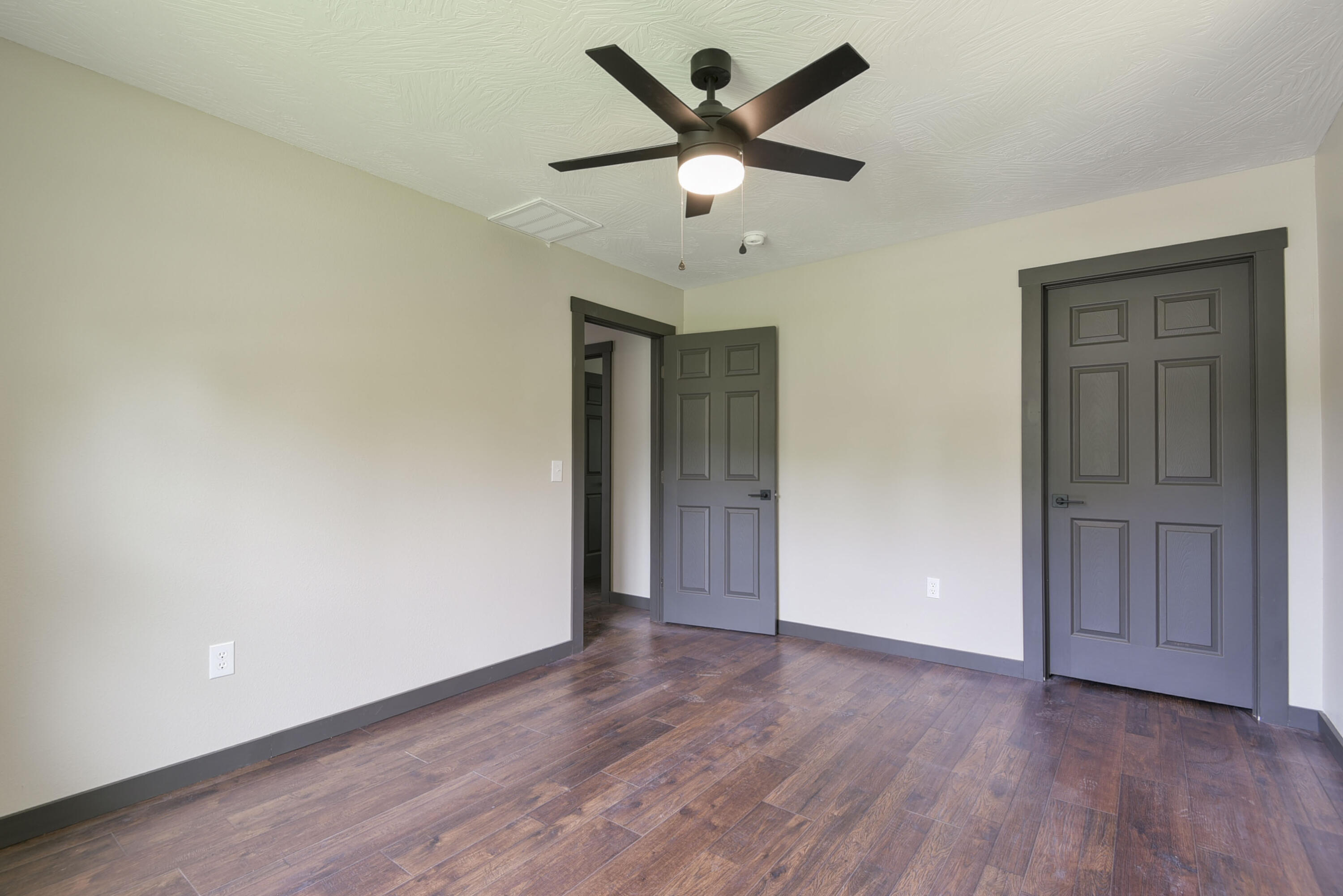 606 Old Exeter Road Property Photo 12