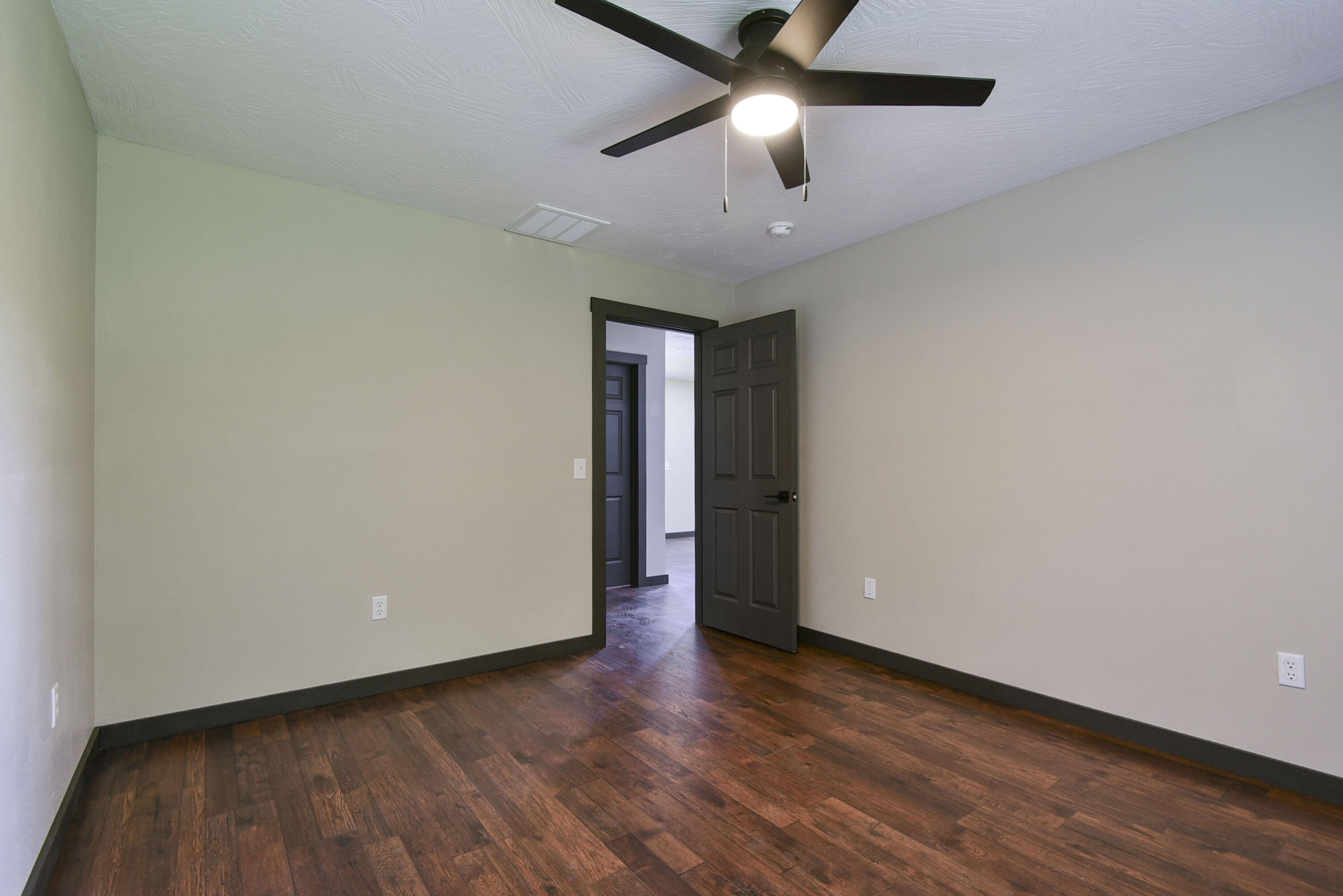 606 Old Exeter Road Property Photo 14