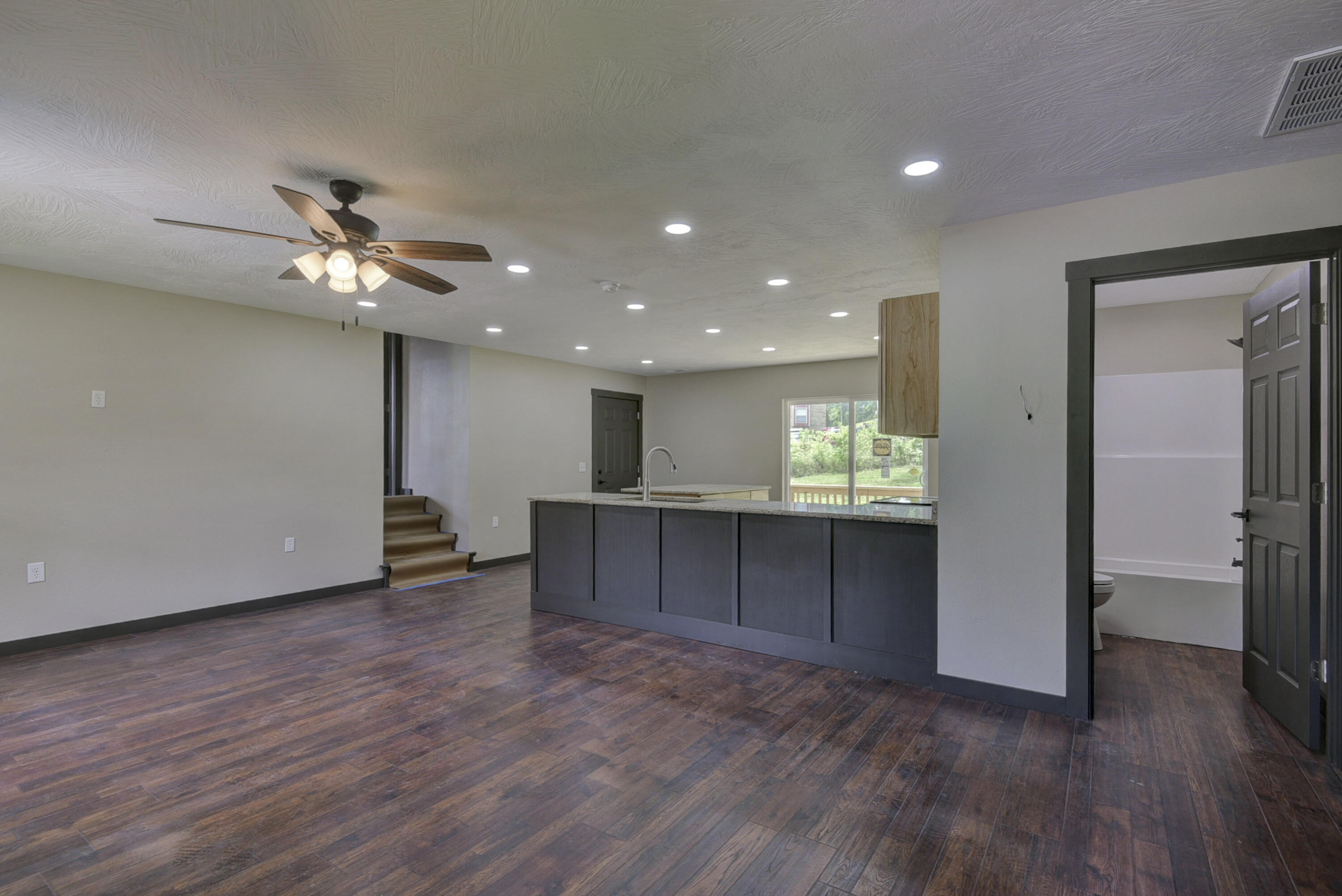 606 Old Exeter Road Property Photo 25