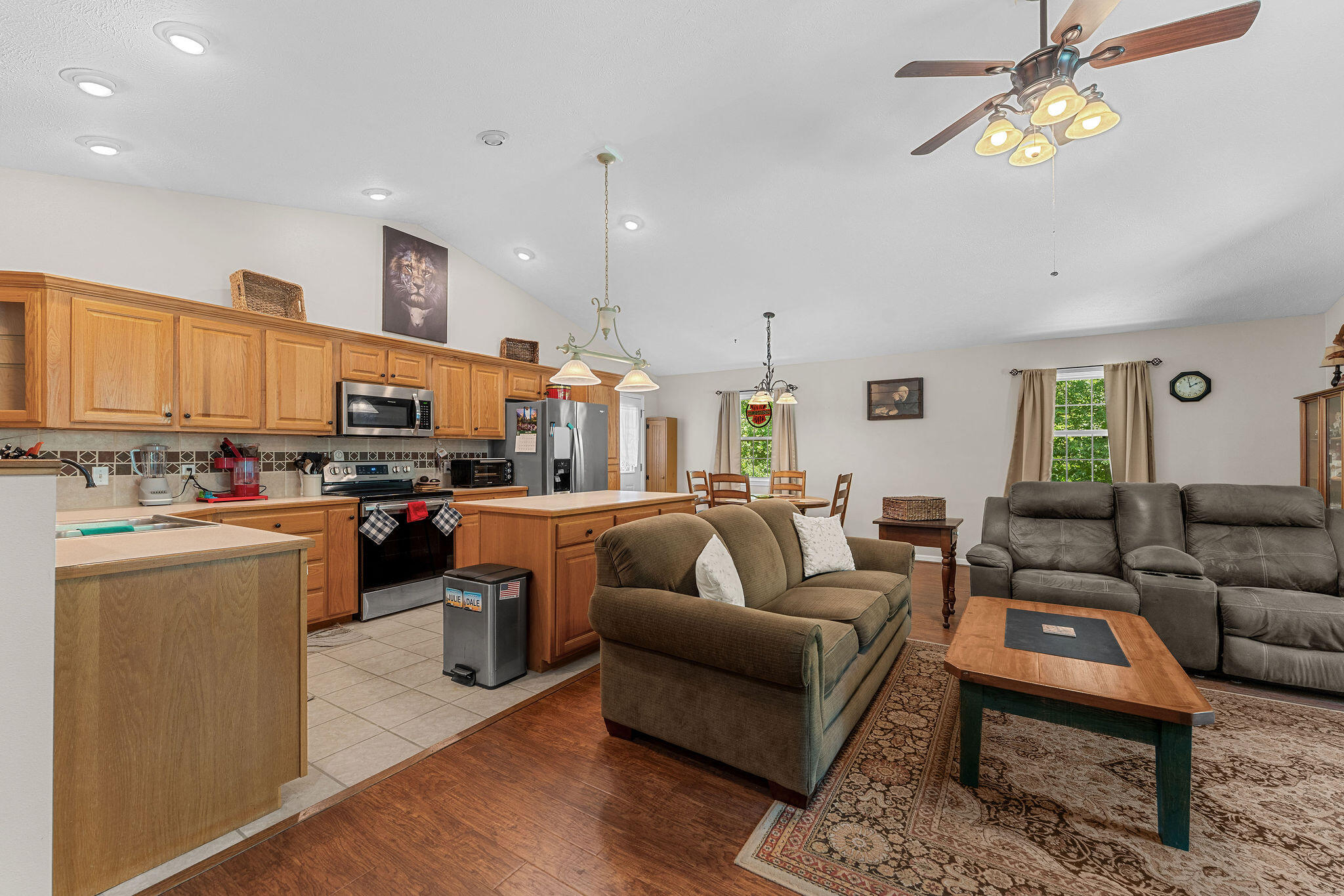 450 Hobart Drive Property Photo 7
