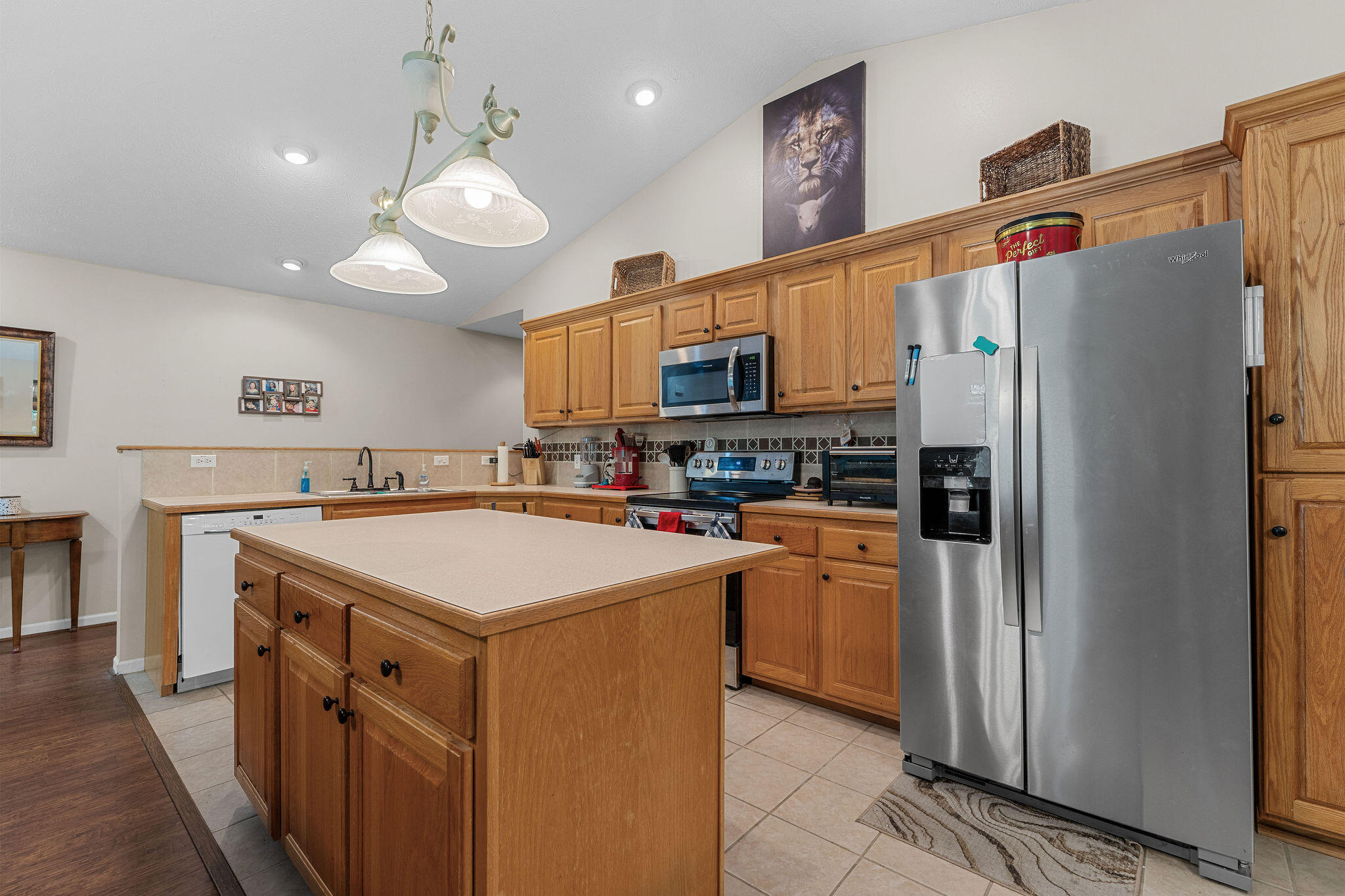 450 Hobart Drive Property Photo 10