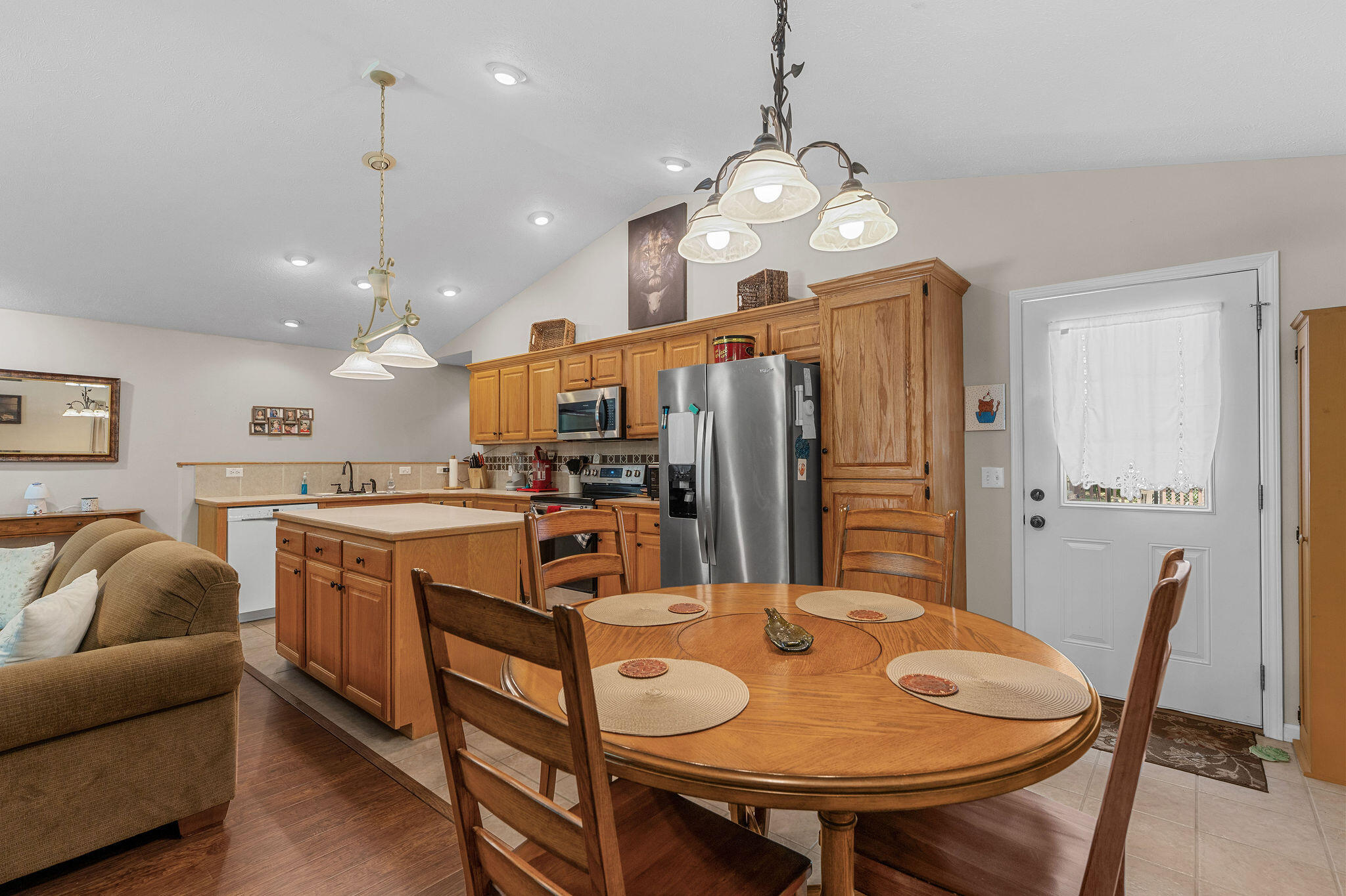 450 Hobart Drive Property Photo 11