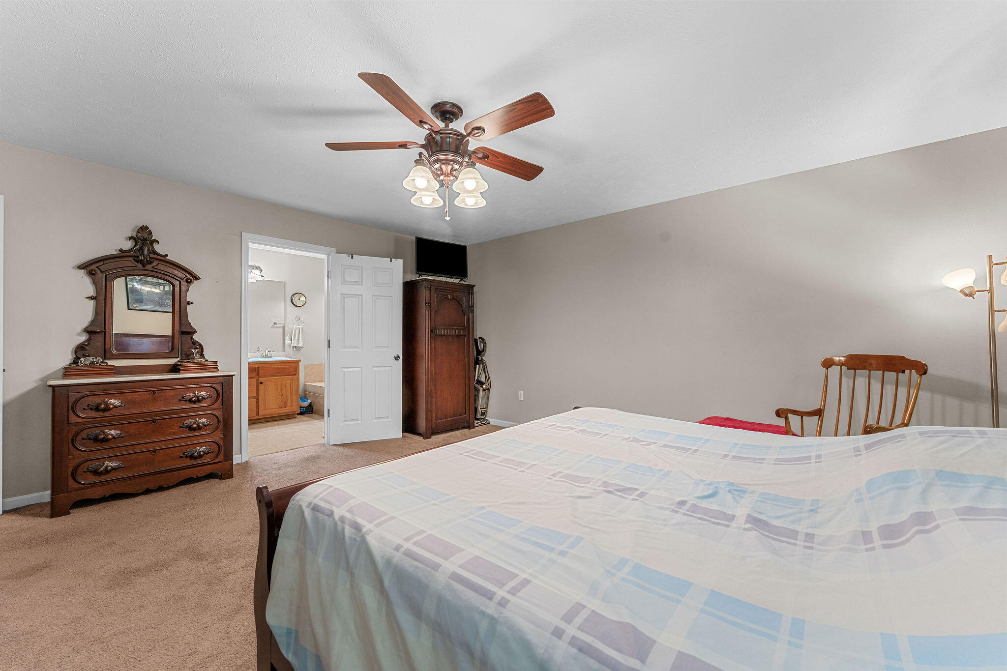 450 Hobart Drive Property Photo 13