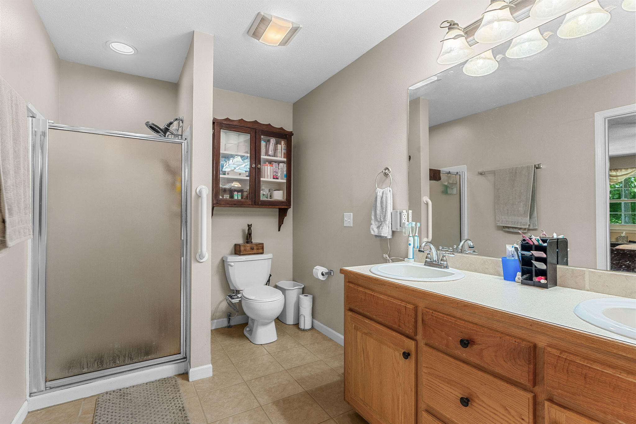 450 Hobart Drive Property Photo 16