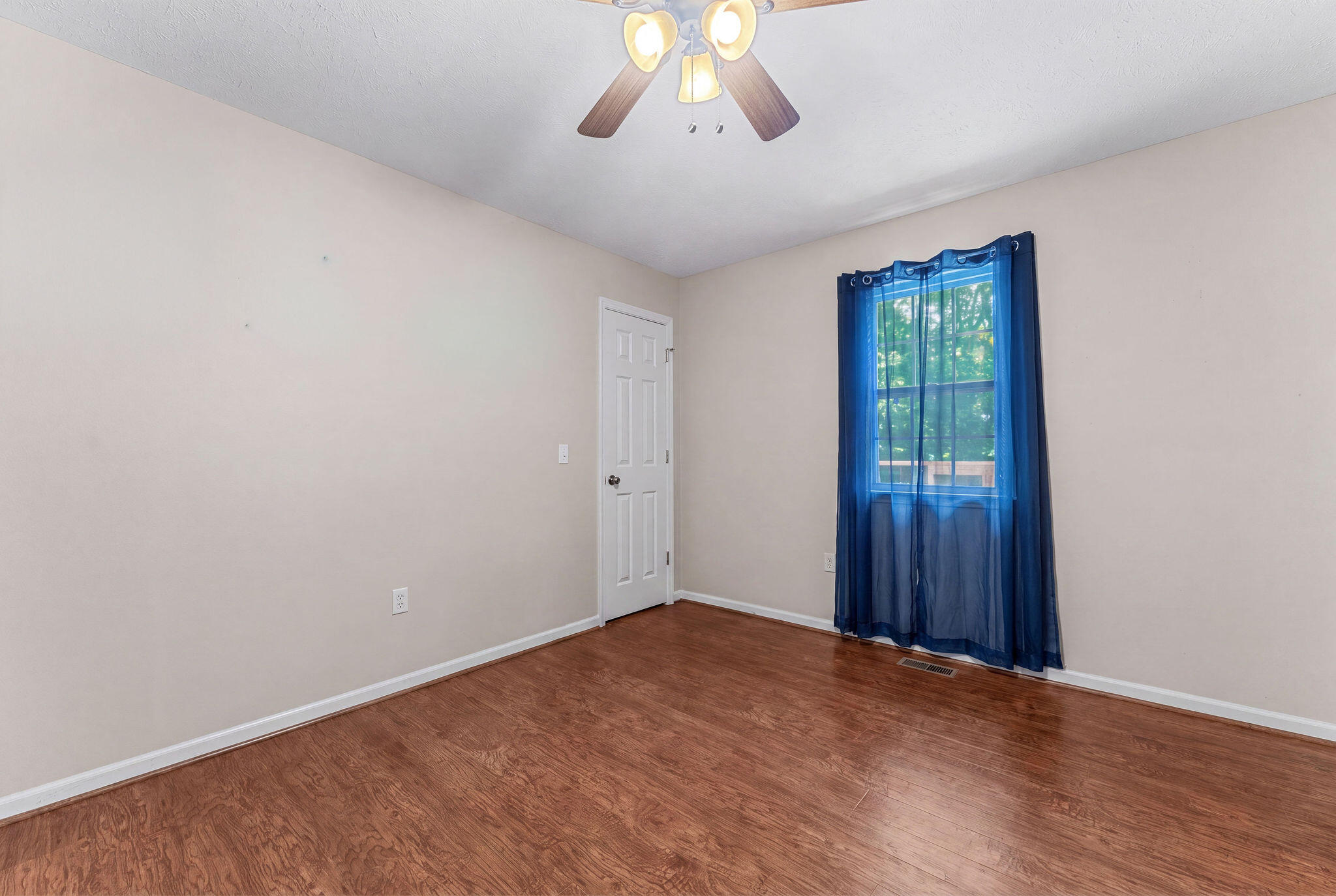 450 Hobart Drive Property Photo 21