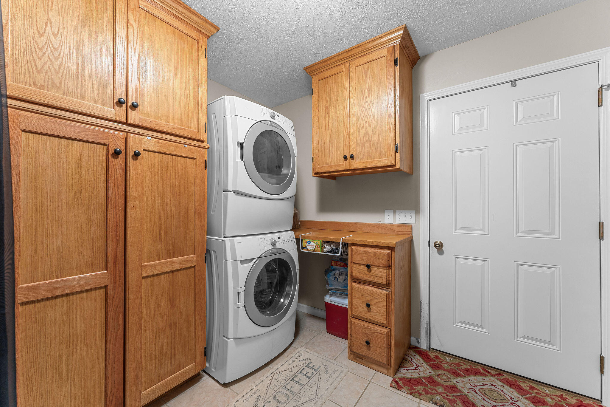 450 Hobart Drive Property Photo 24