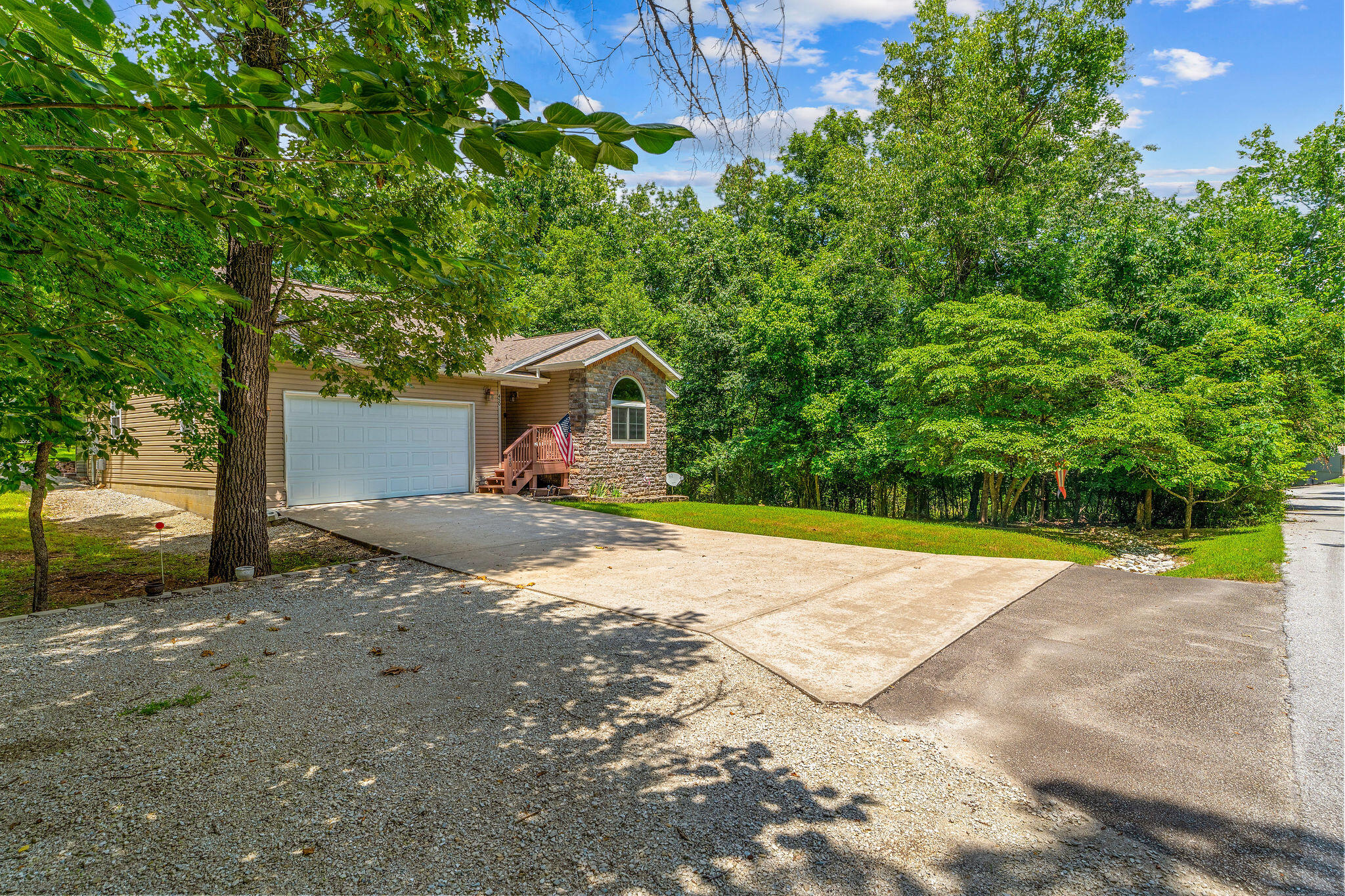 450 Hobart Drive Property Photo 34