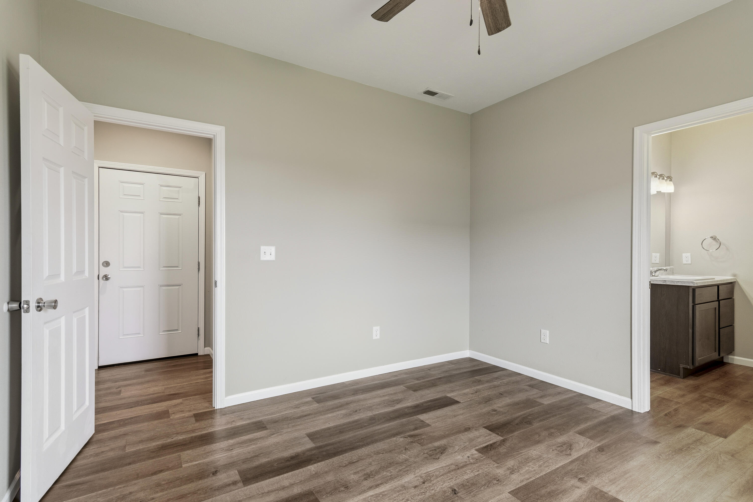 155 West Bluegrass Street Property Photo 12