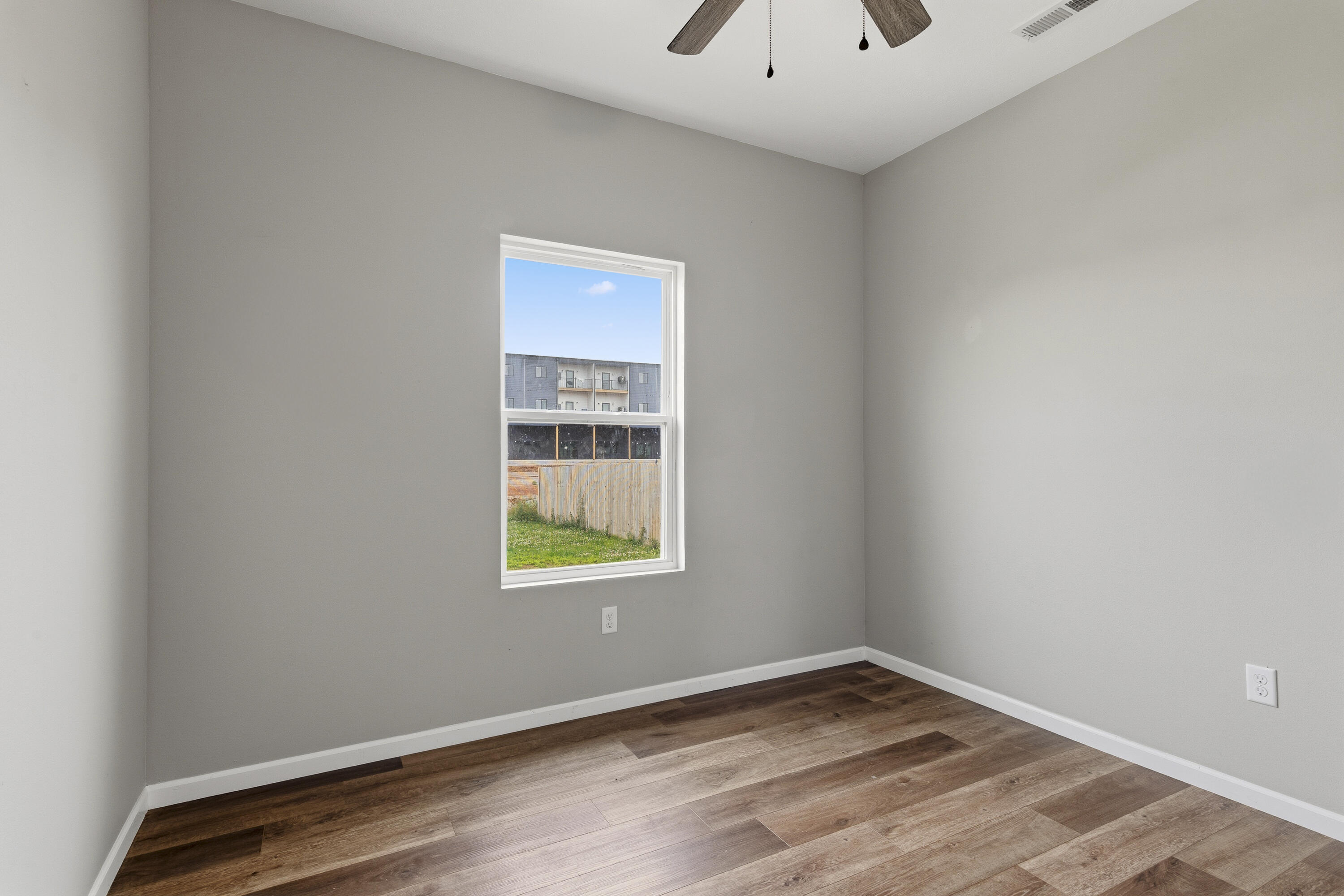 155 West Bluegrass Street Property Photo 16