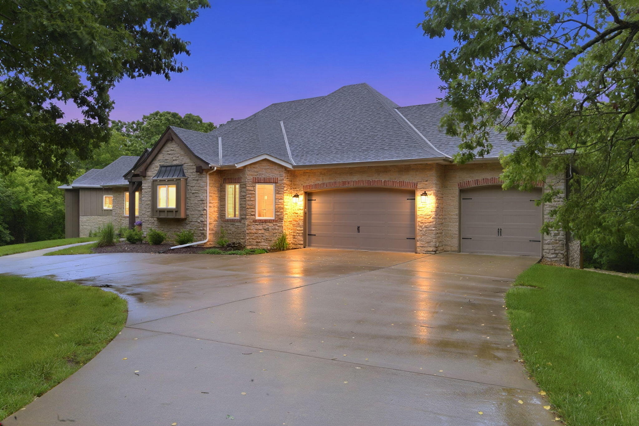 9450 East Fireside Lane Property Photo 3