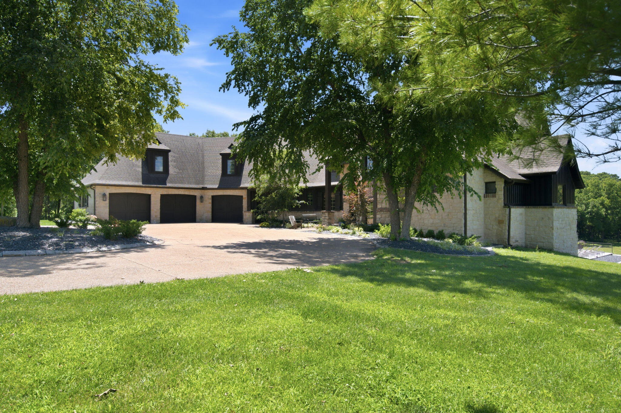 2632 State Highway B Property Photo 1