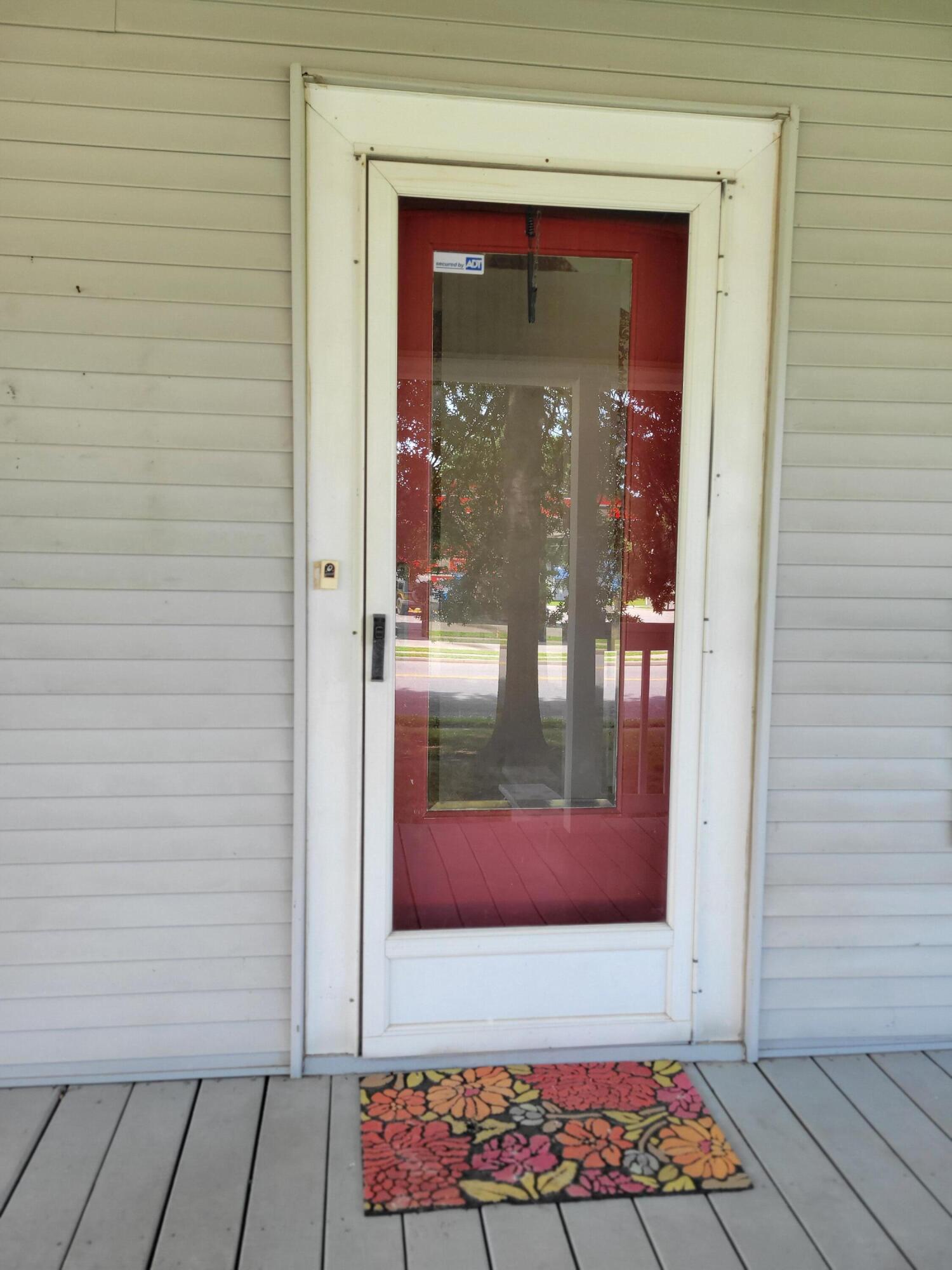 605 South Street Property Photo 11
