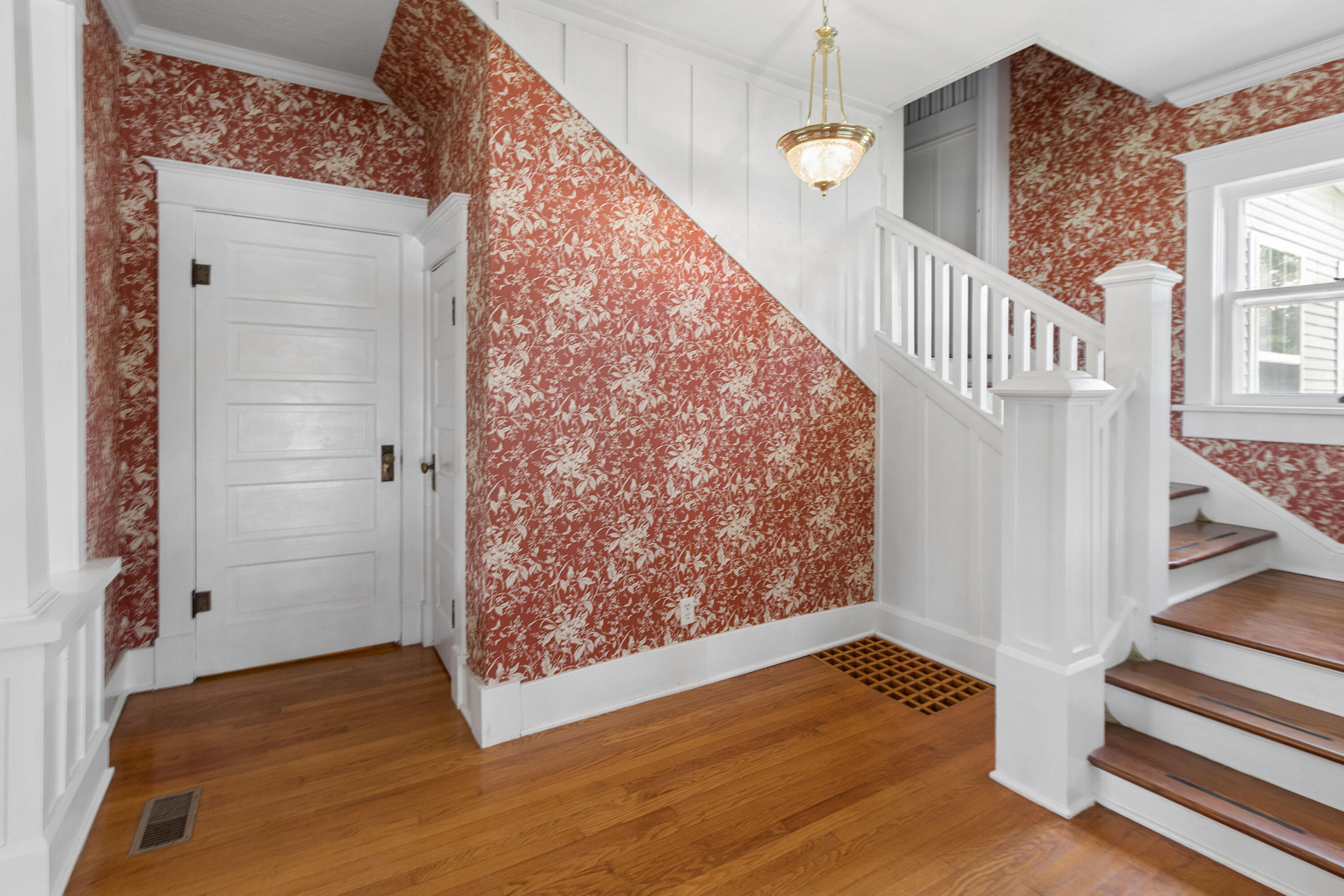 605 South Street Property Photo 12