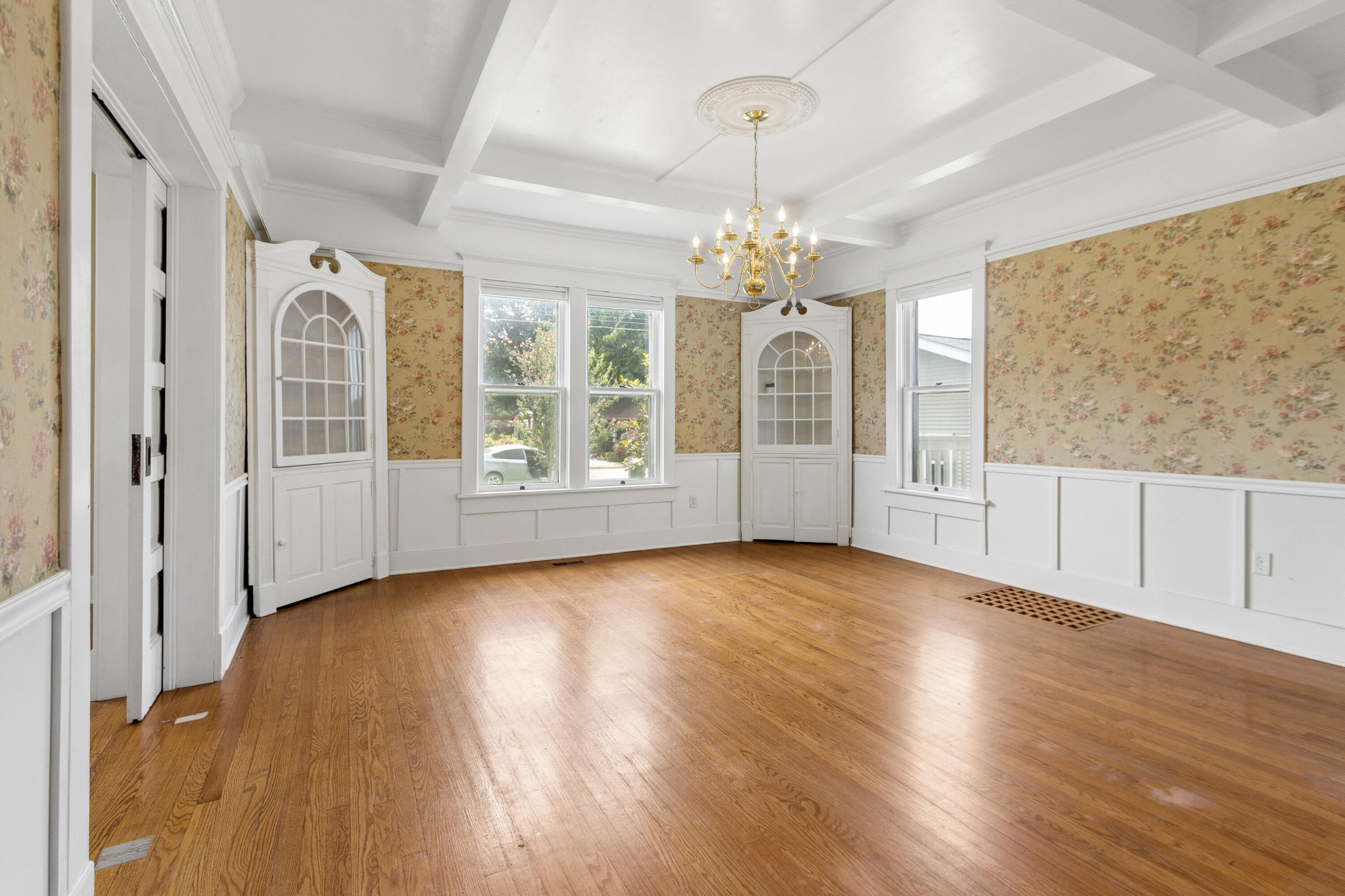 605 South Street Property Photo 18