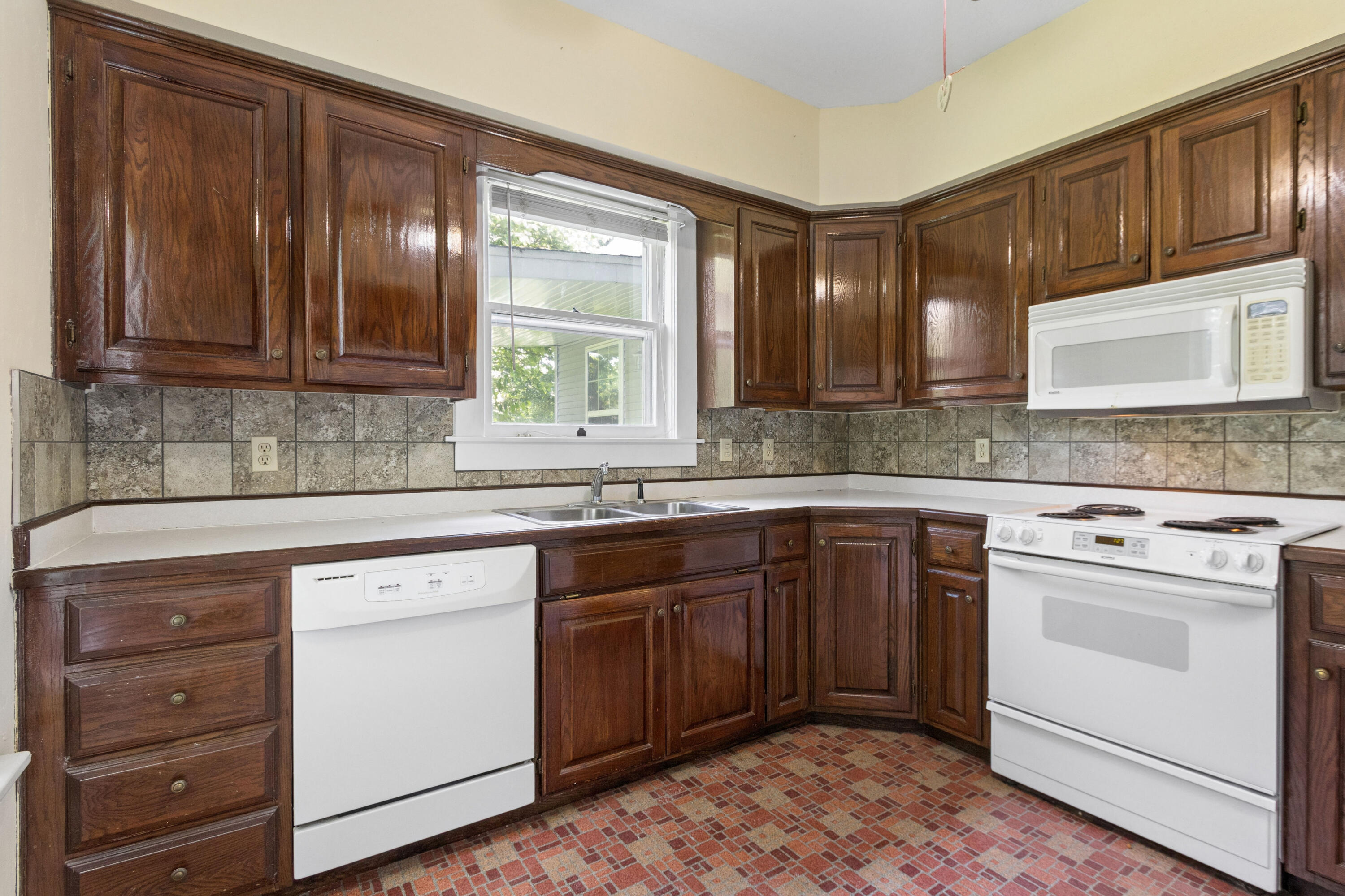 605 South Street Property Photo 19
