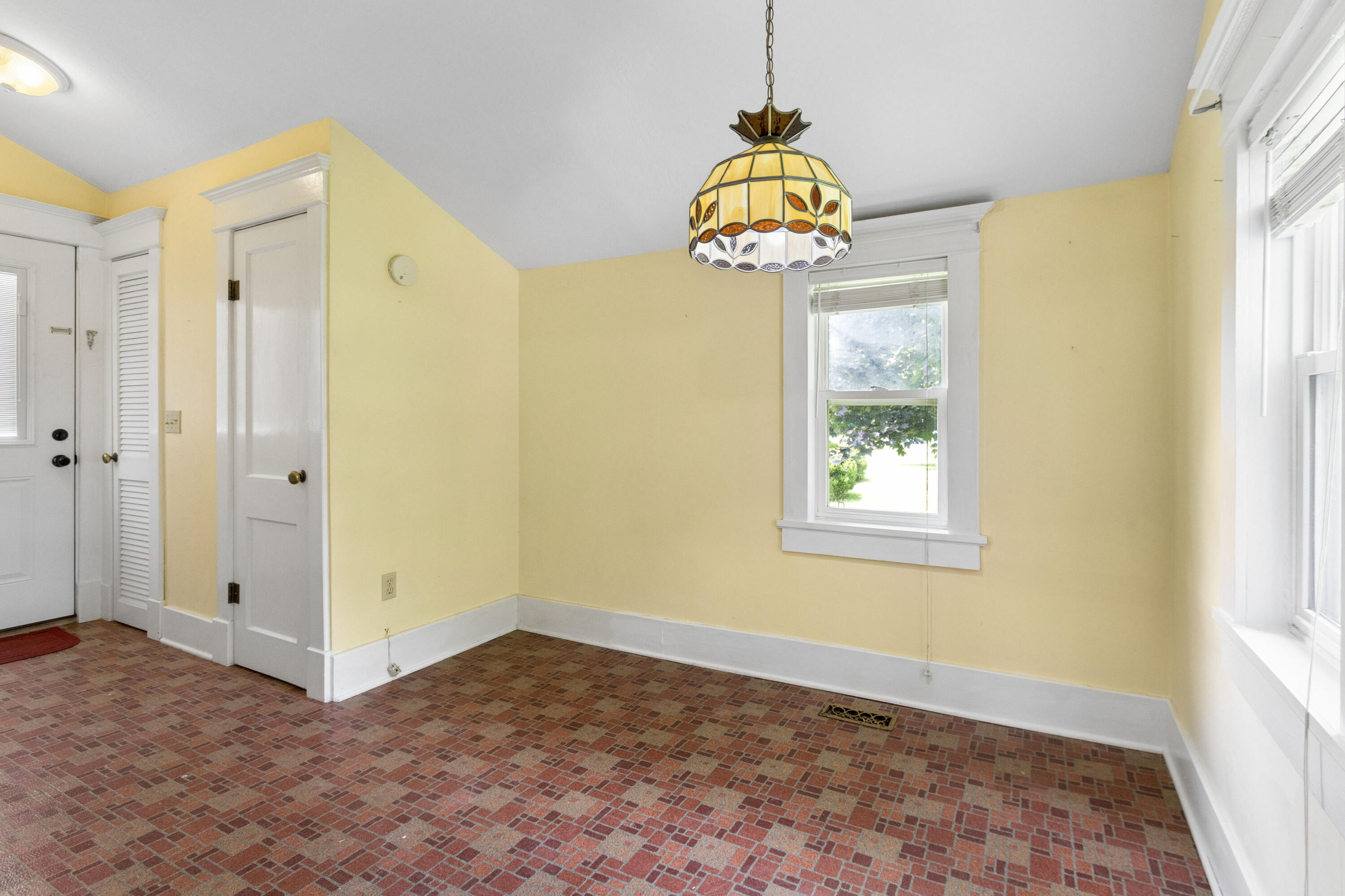 605 South Street Property Photo 22