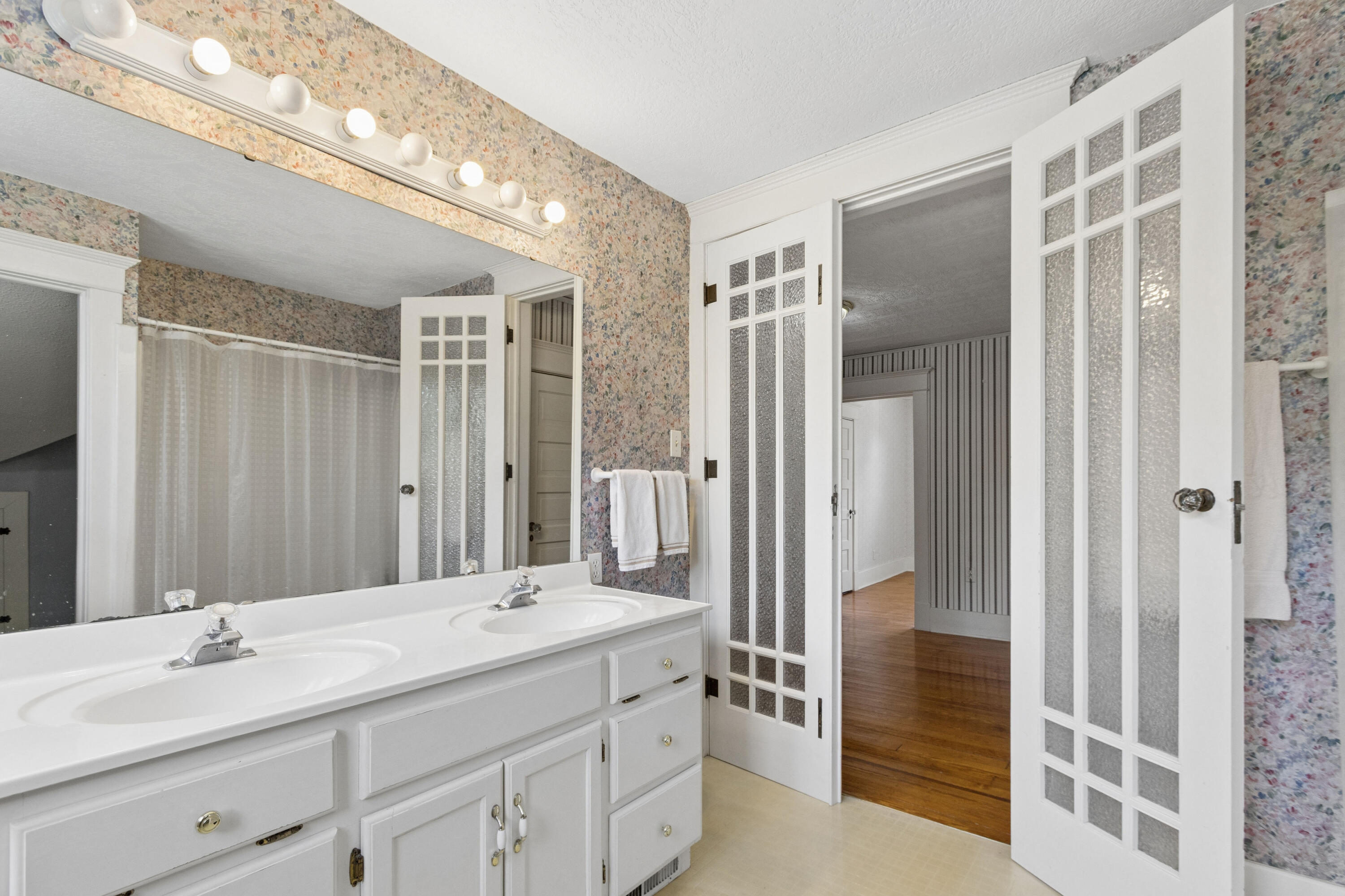 605 South Street Property Photo 28