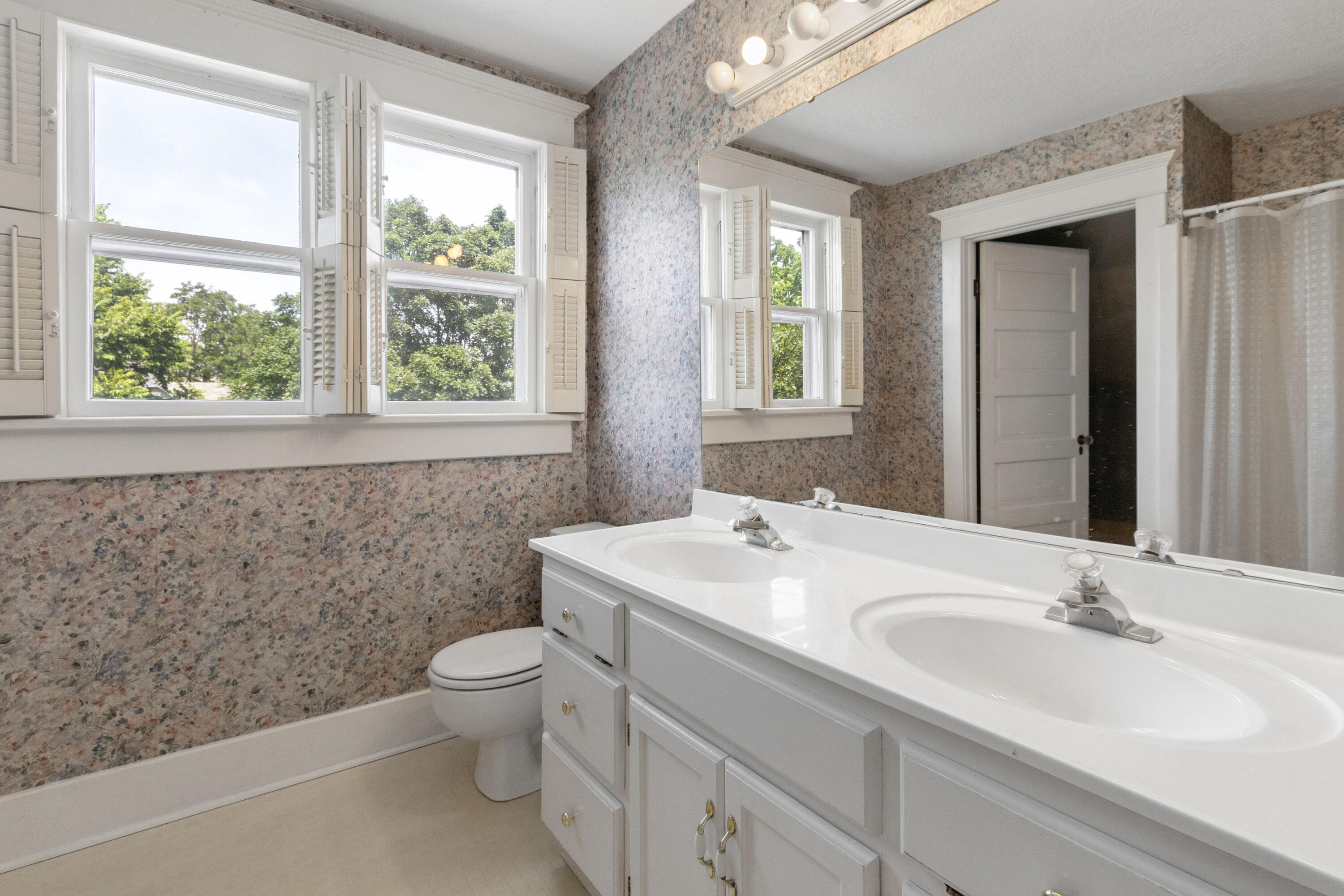 605 South Street Property Photo 29
